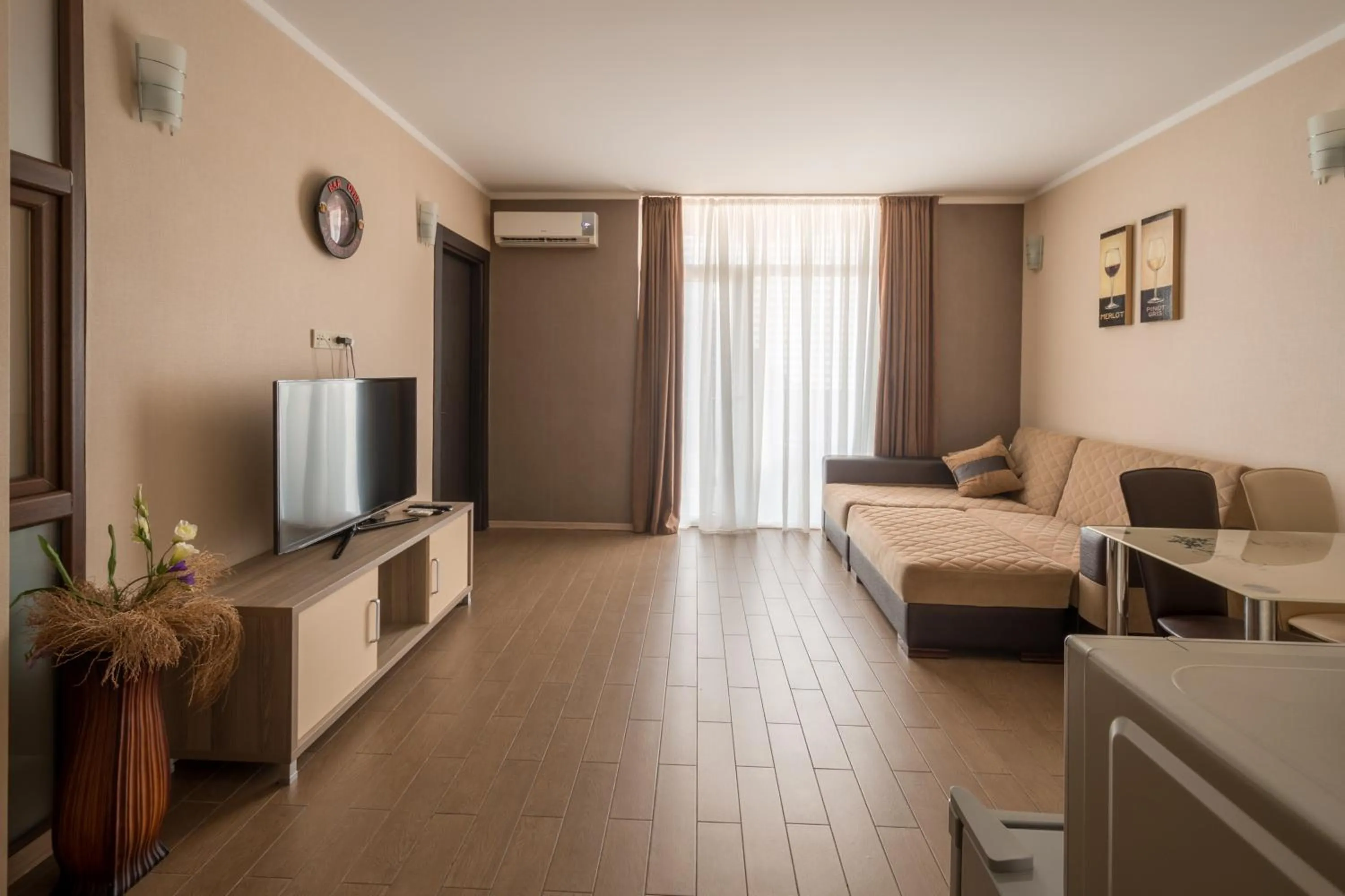 Living room, Bed in Orbi Sea Towers Hotel Official