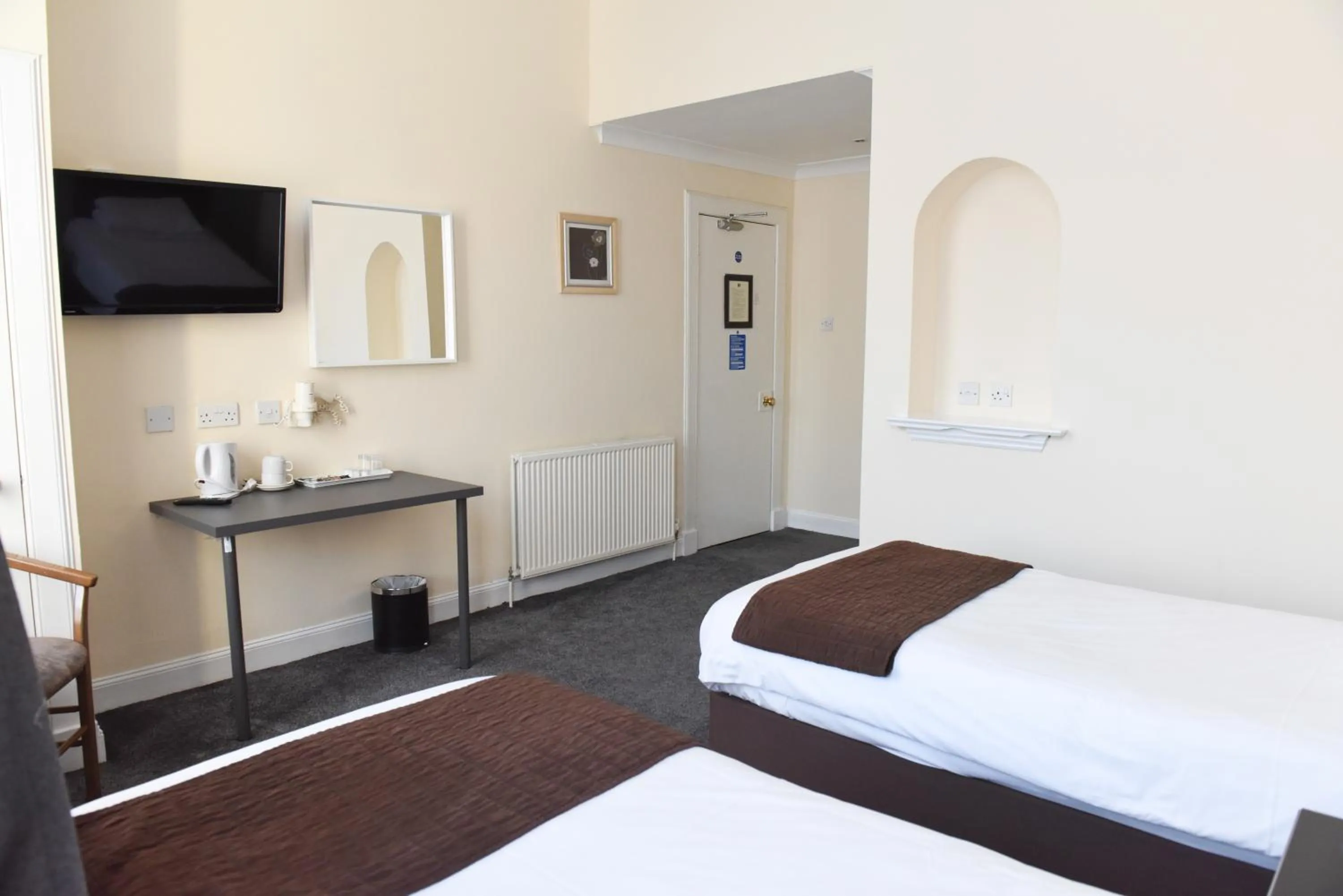 Bedroom, Bed in Sandyford Hotel