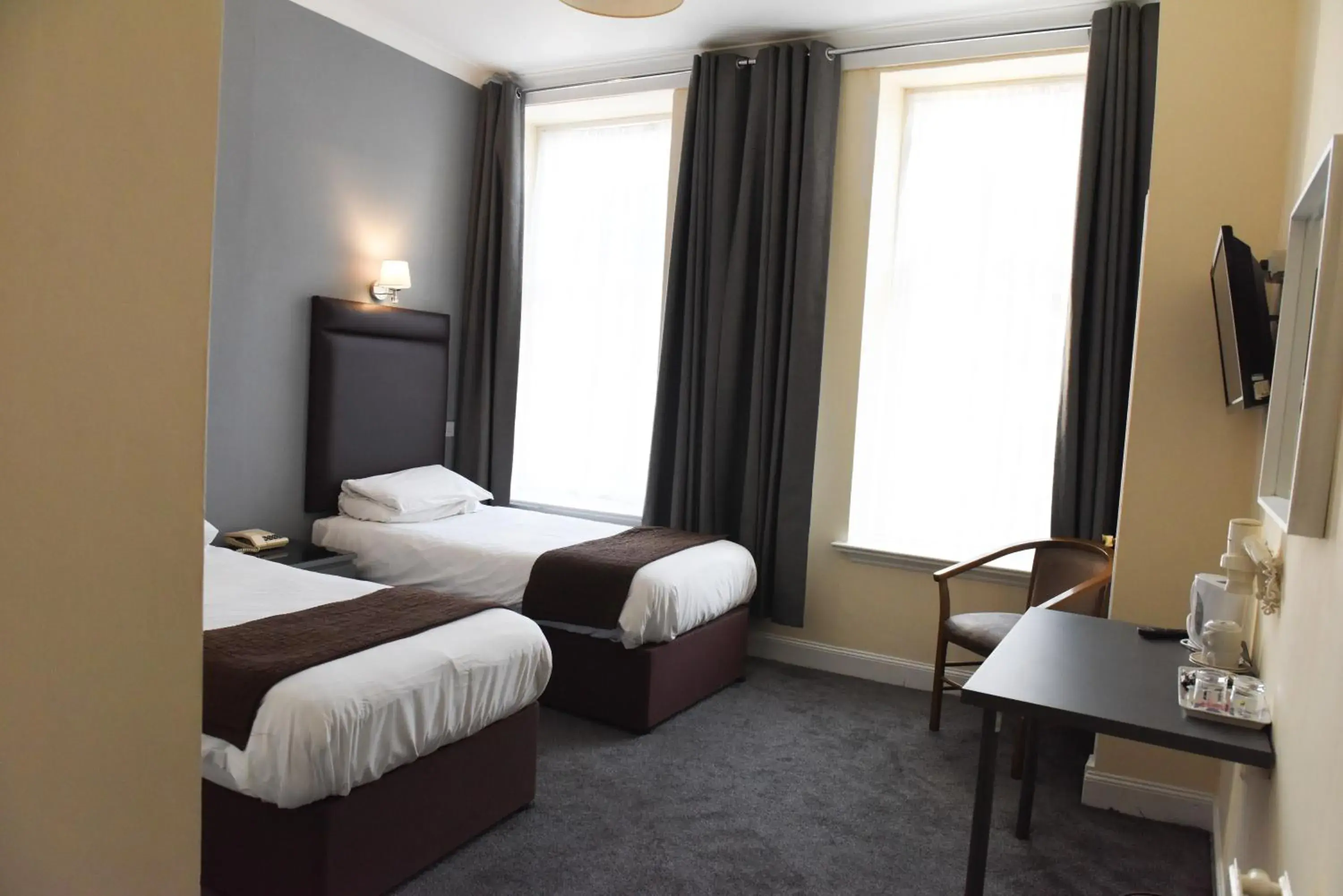 TV and multimedia, Bed in Sandyford Hotel TV and multimedia, Bed in Sandyford Hotel