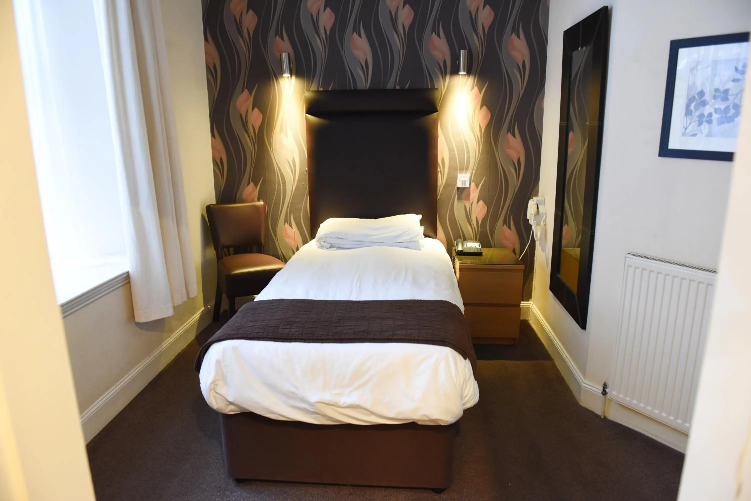 Bedroom, Bed in Sandyford Hotel