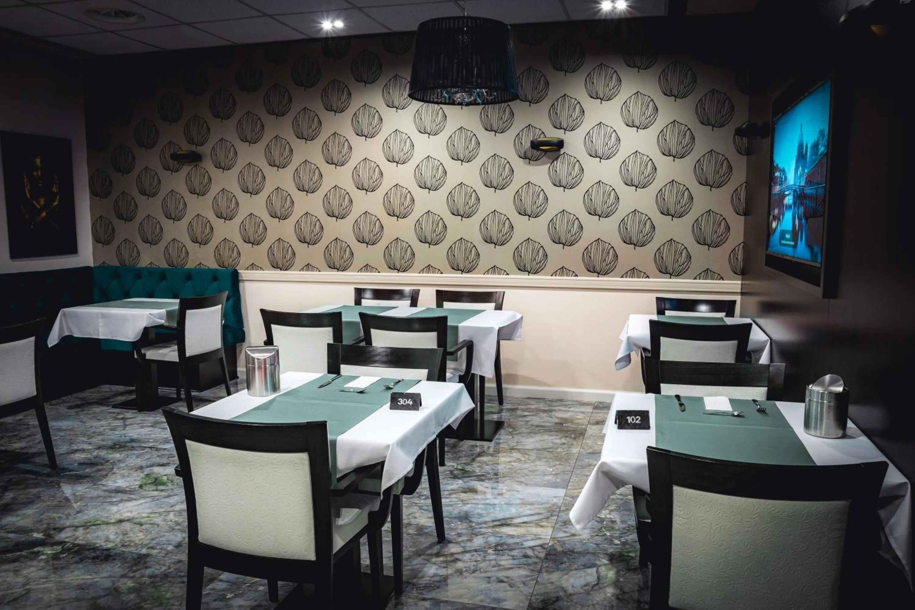 Restaurant/places to eat in Corso Boutique Hotel