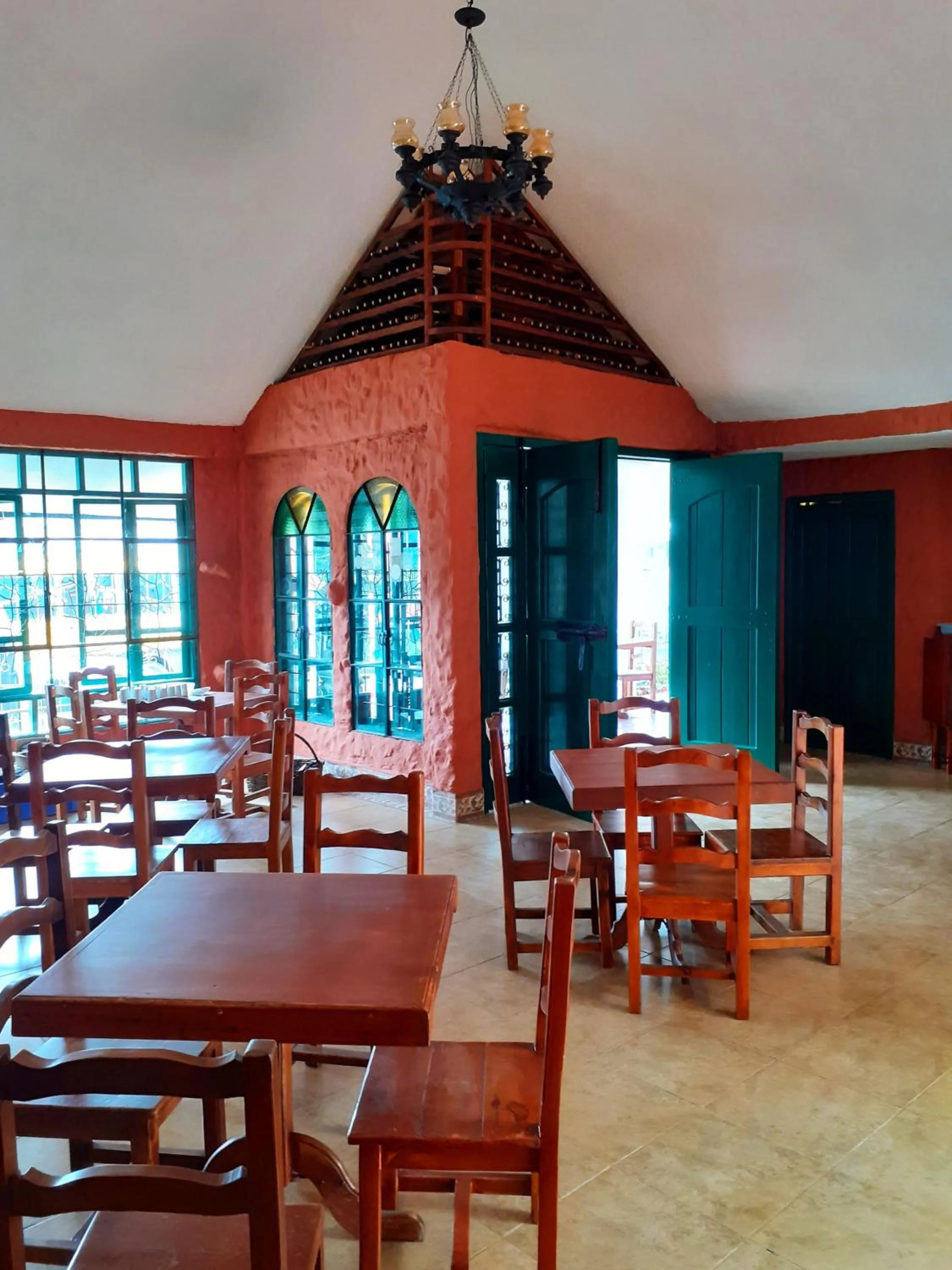 Restaurant/places to eat in CasKaffeSu Hotel and Restaurant Mindo