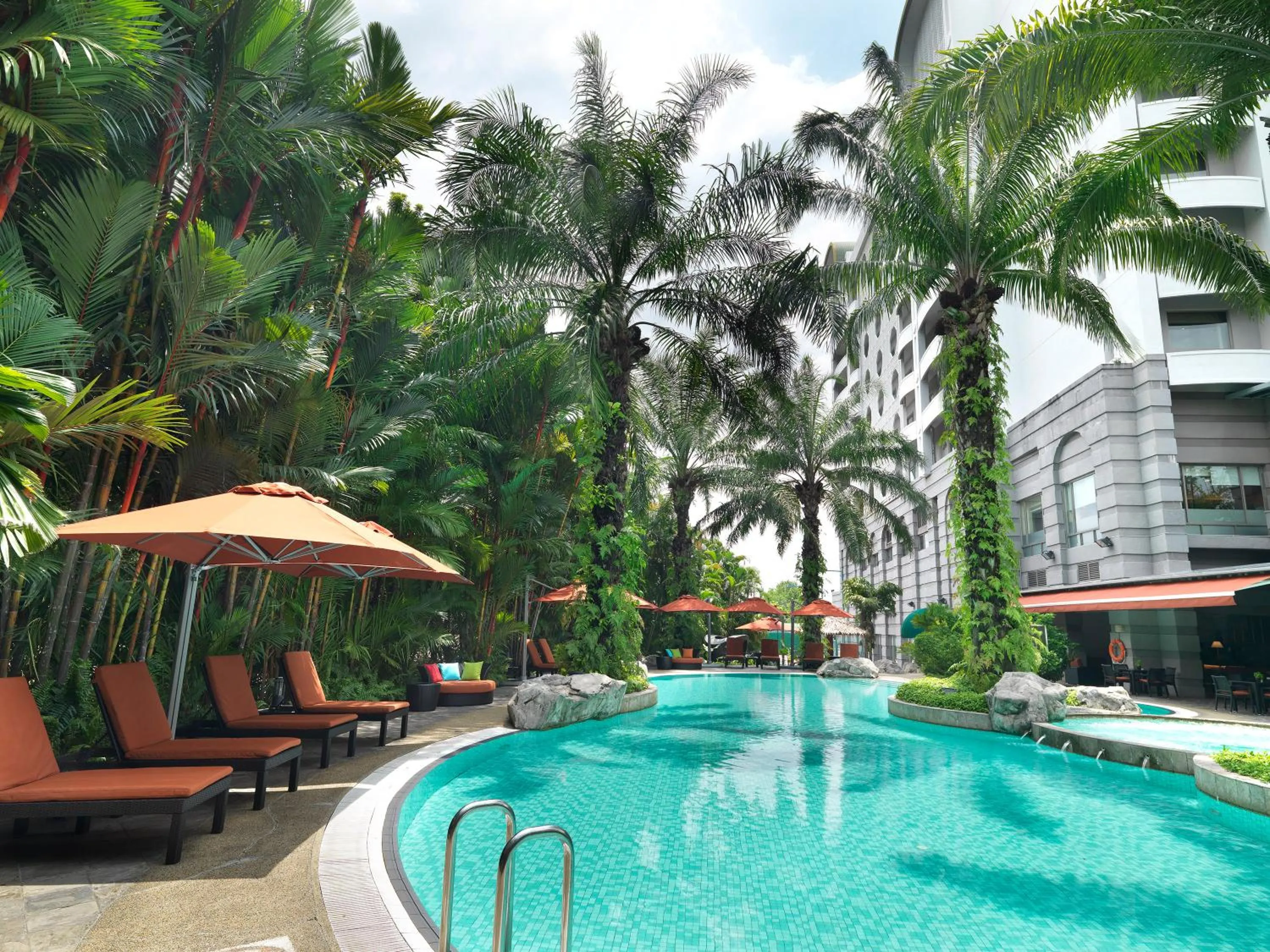 Swimming pool in Sama Sama Hotel KLIA