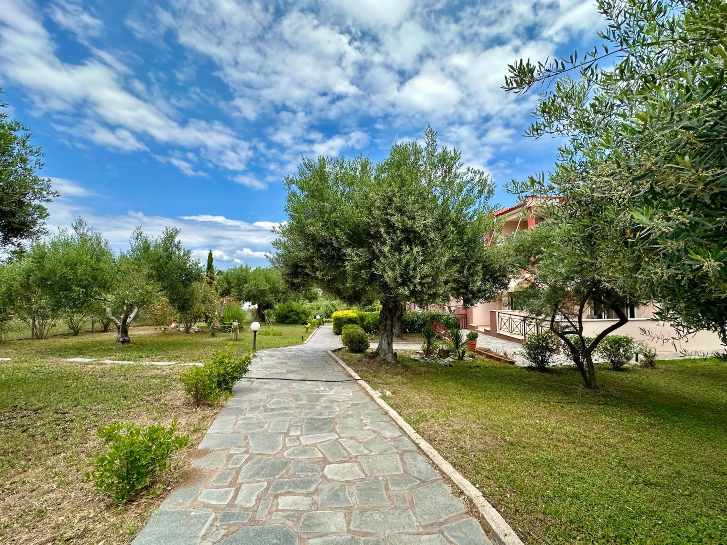 Day in Agrili Apartments & Rooms