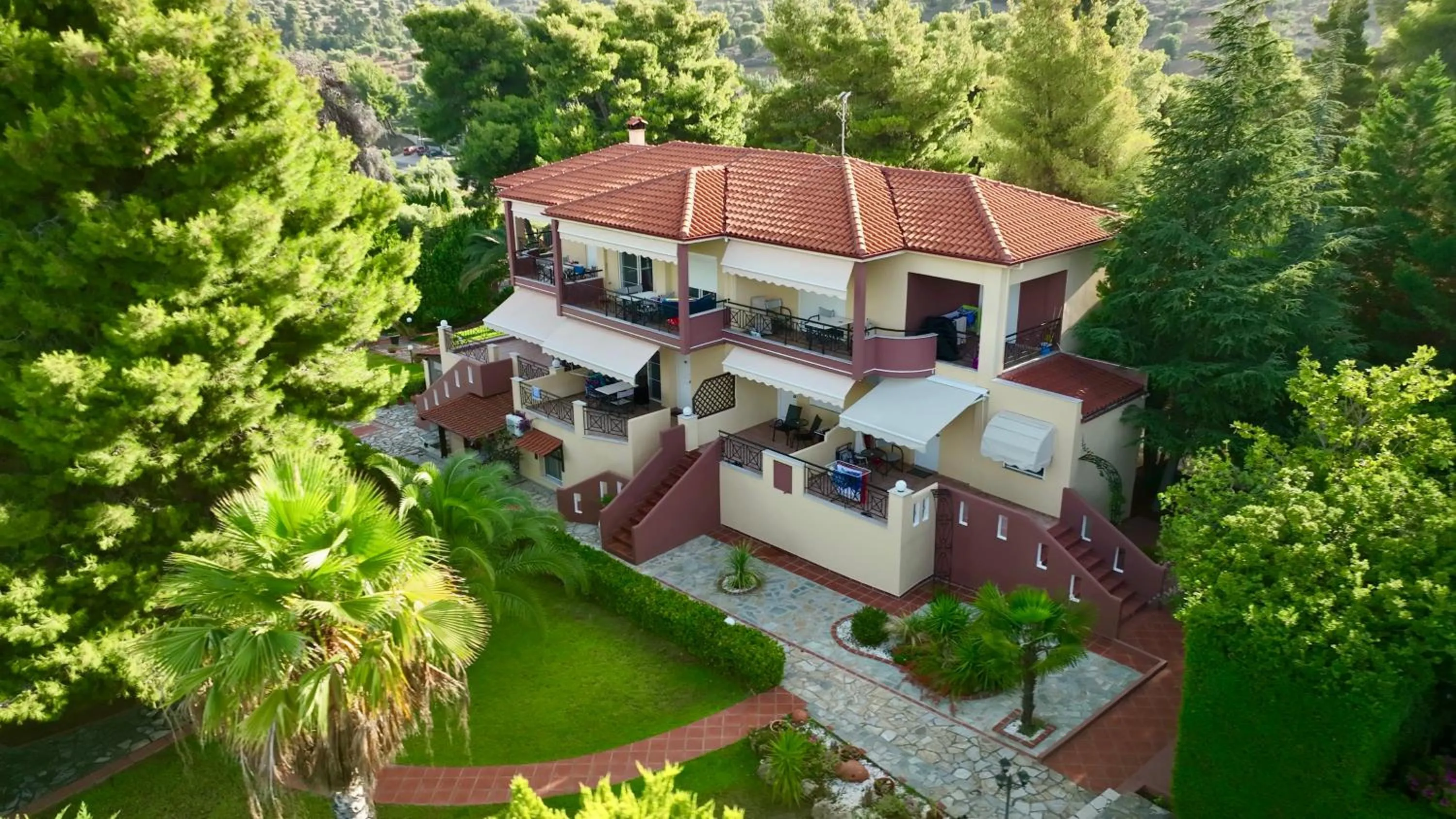 Property building in Agrili Apartments & Rooms