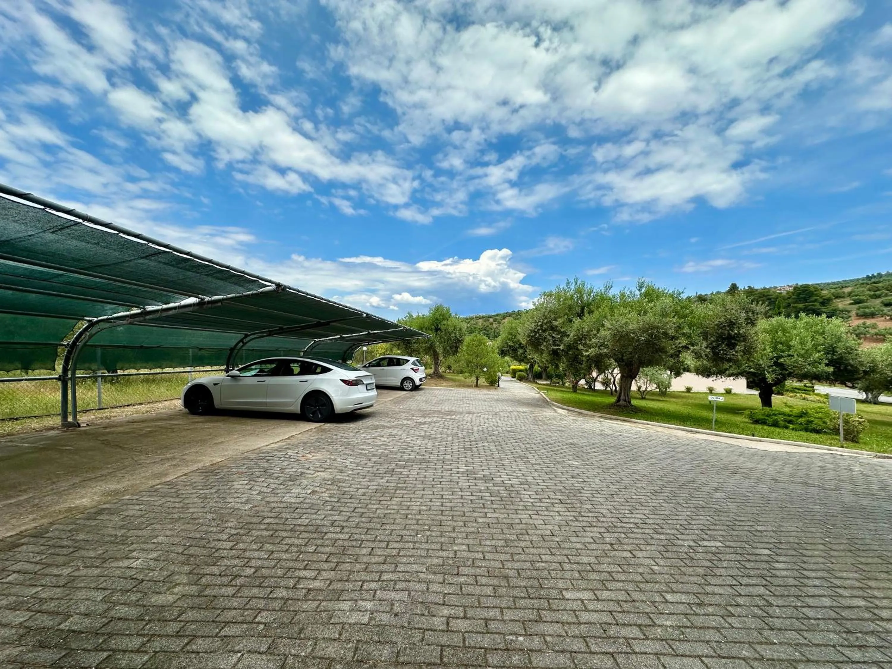 Day in Agrili Apartments & Rooms