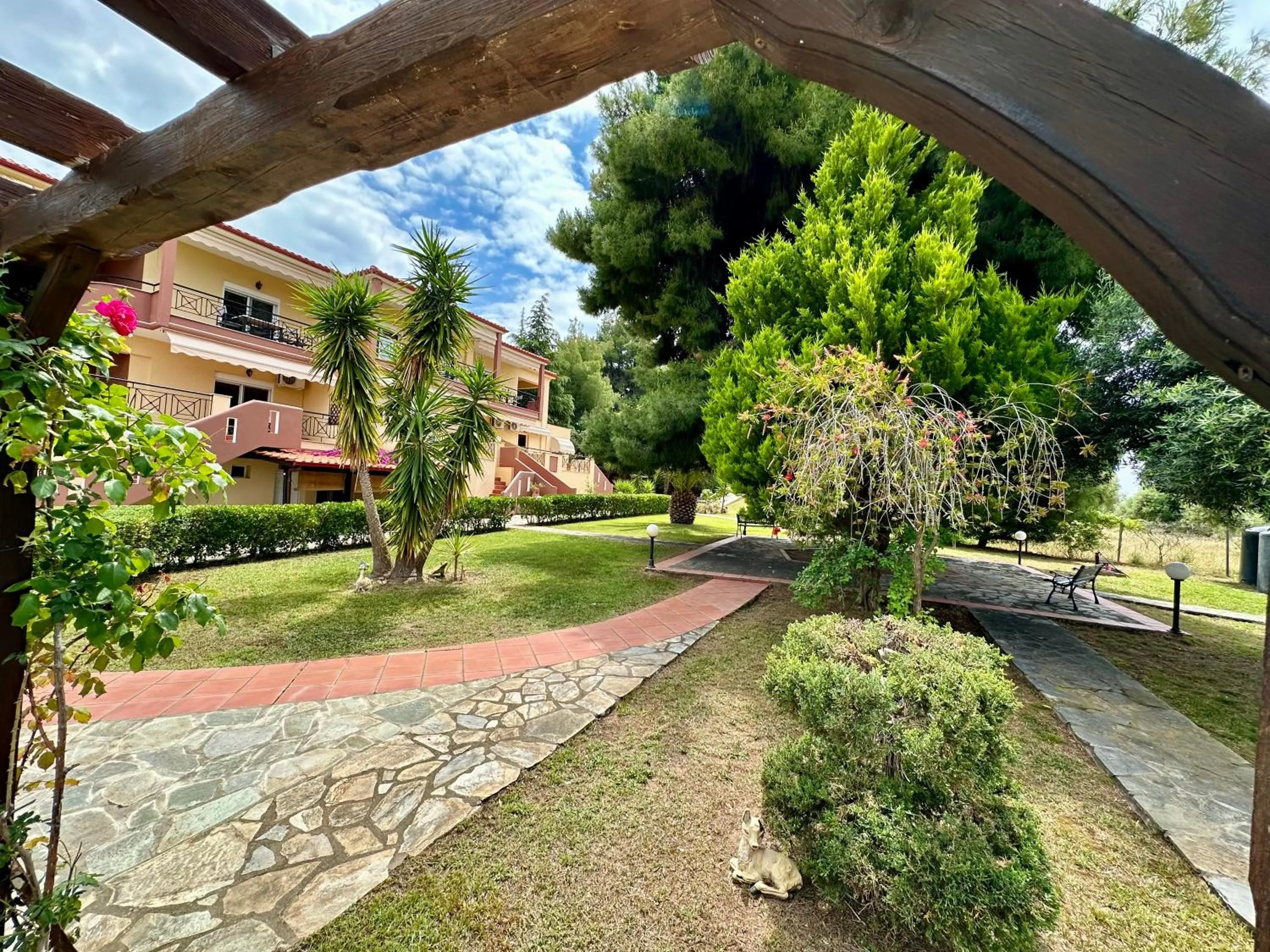 Property building in Agrili Apartments & Rooms