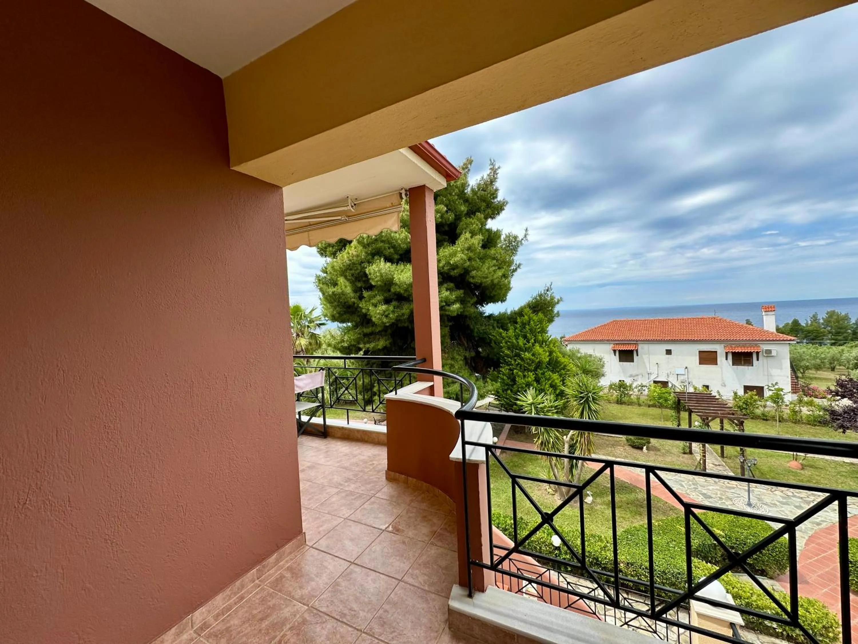 Patio in Agrili Apartments & Rooms