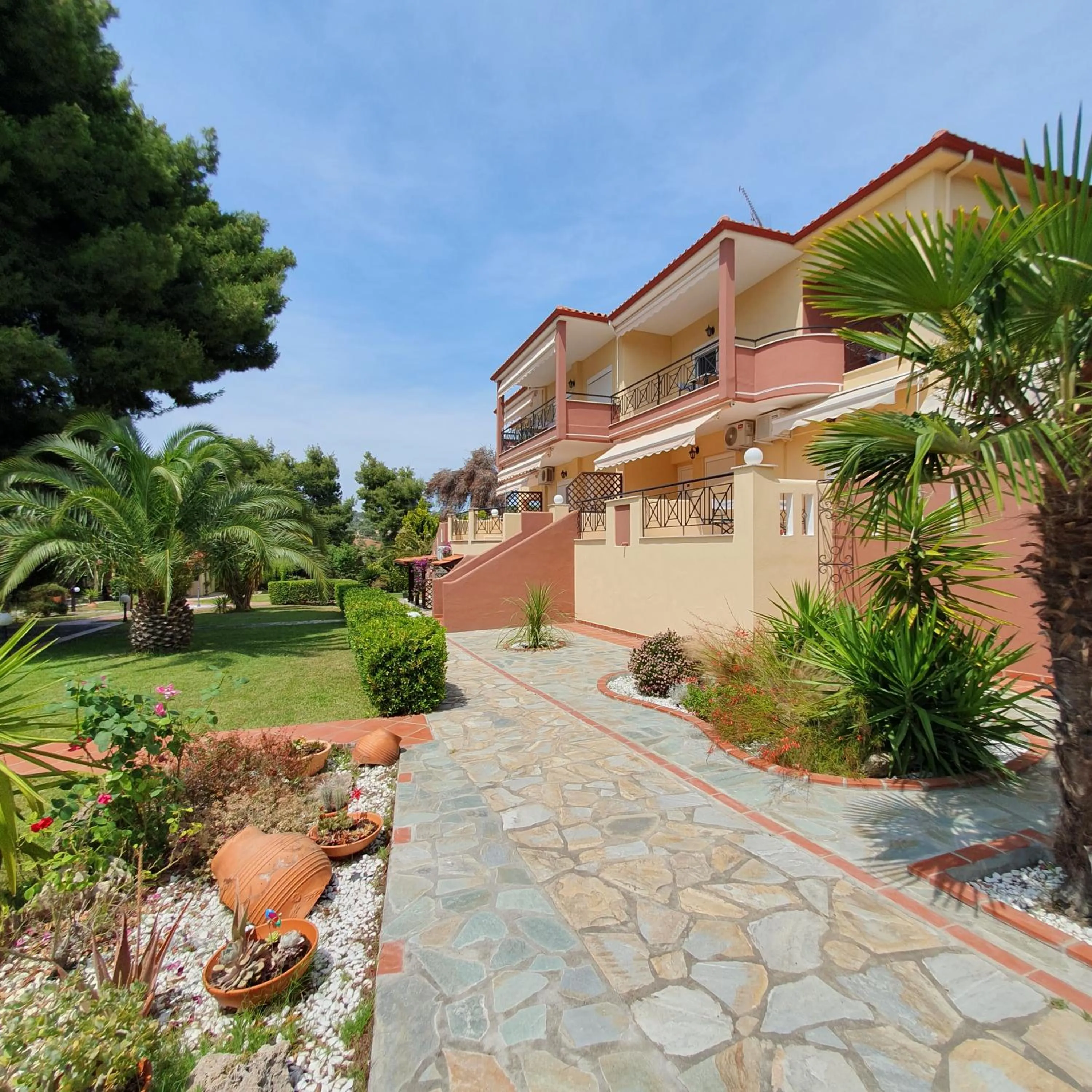 Property building in Agrili Apartments & Rooms