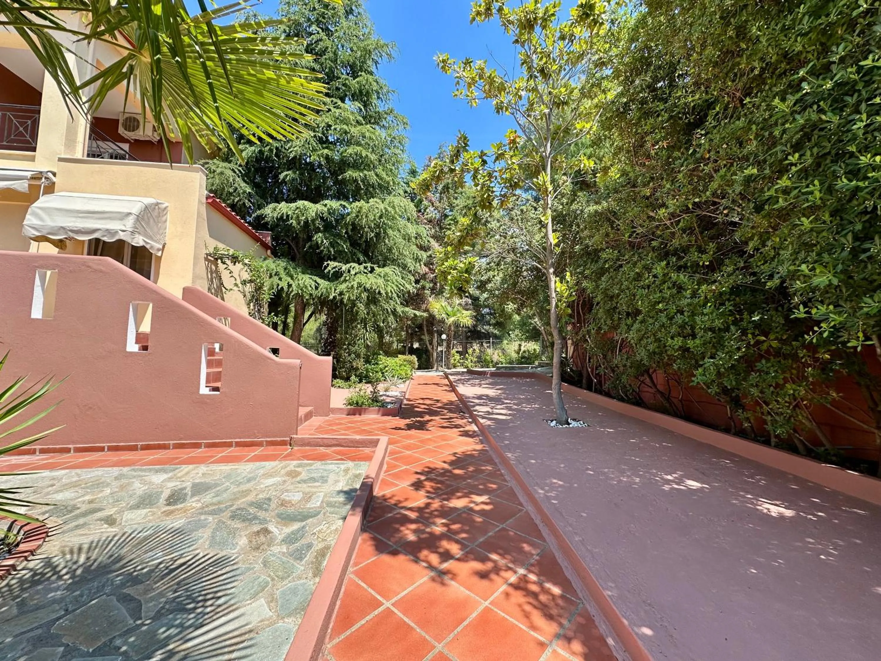 Property building in Agrili Apartments & Rooms