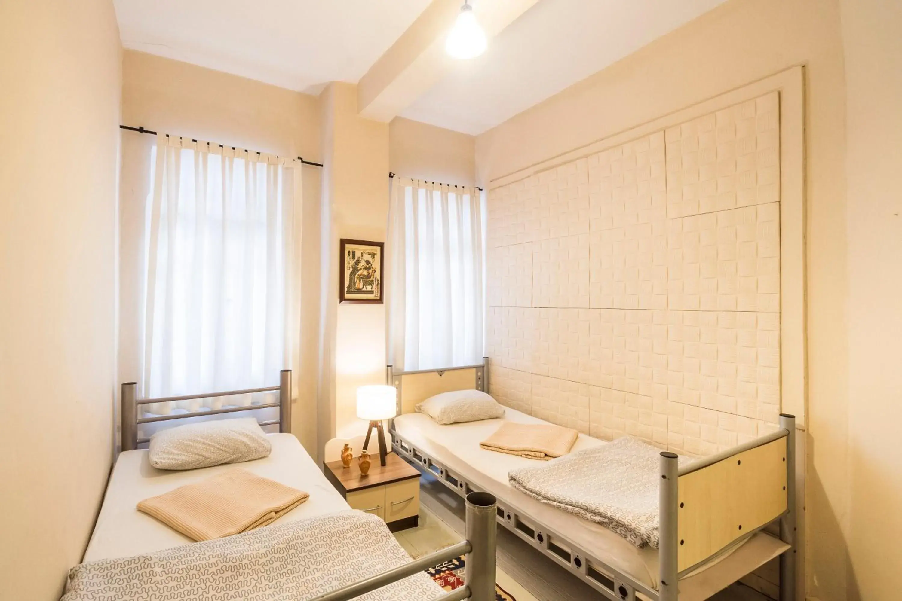 Twin Room with Shared Bathroom in Levanten Hostel Twin Room with Shared Bathroom in Levanten Hostel