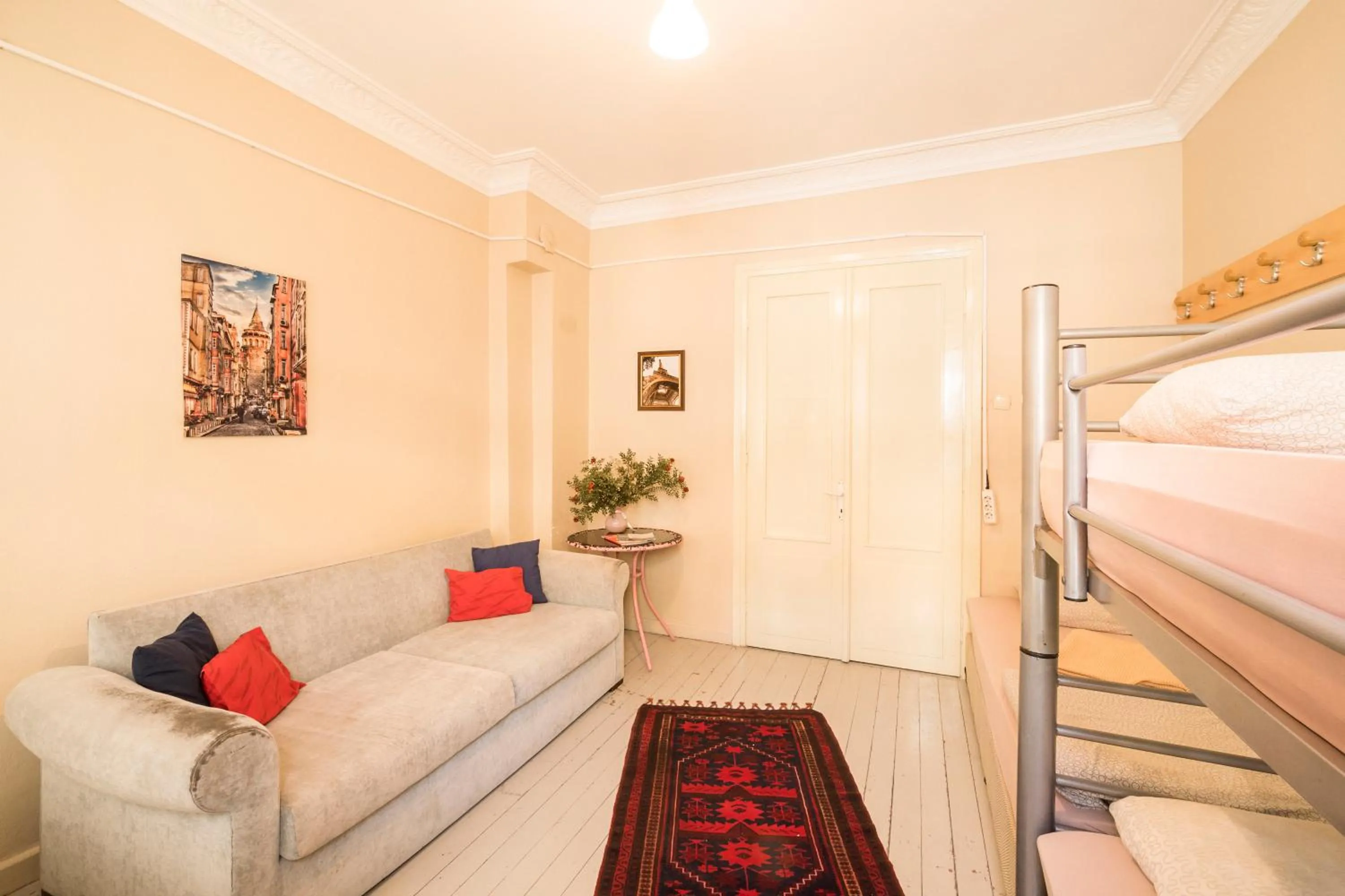 Photo of the whole room in Levanten Hostel