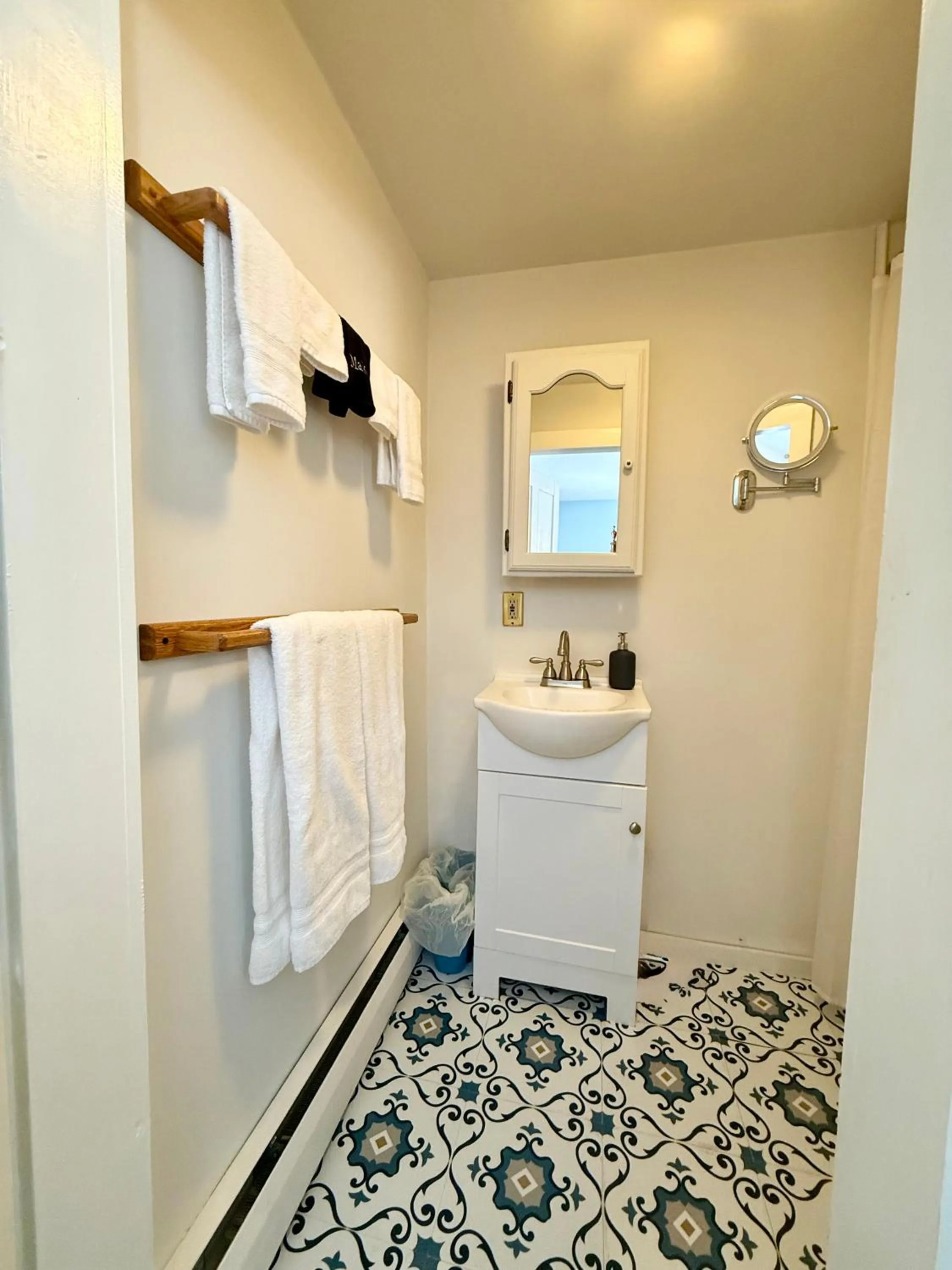 Bathroom in Colonel Spencer Inn