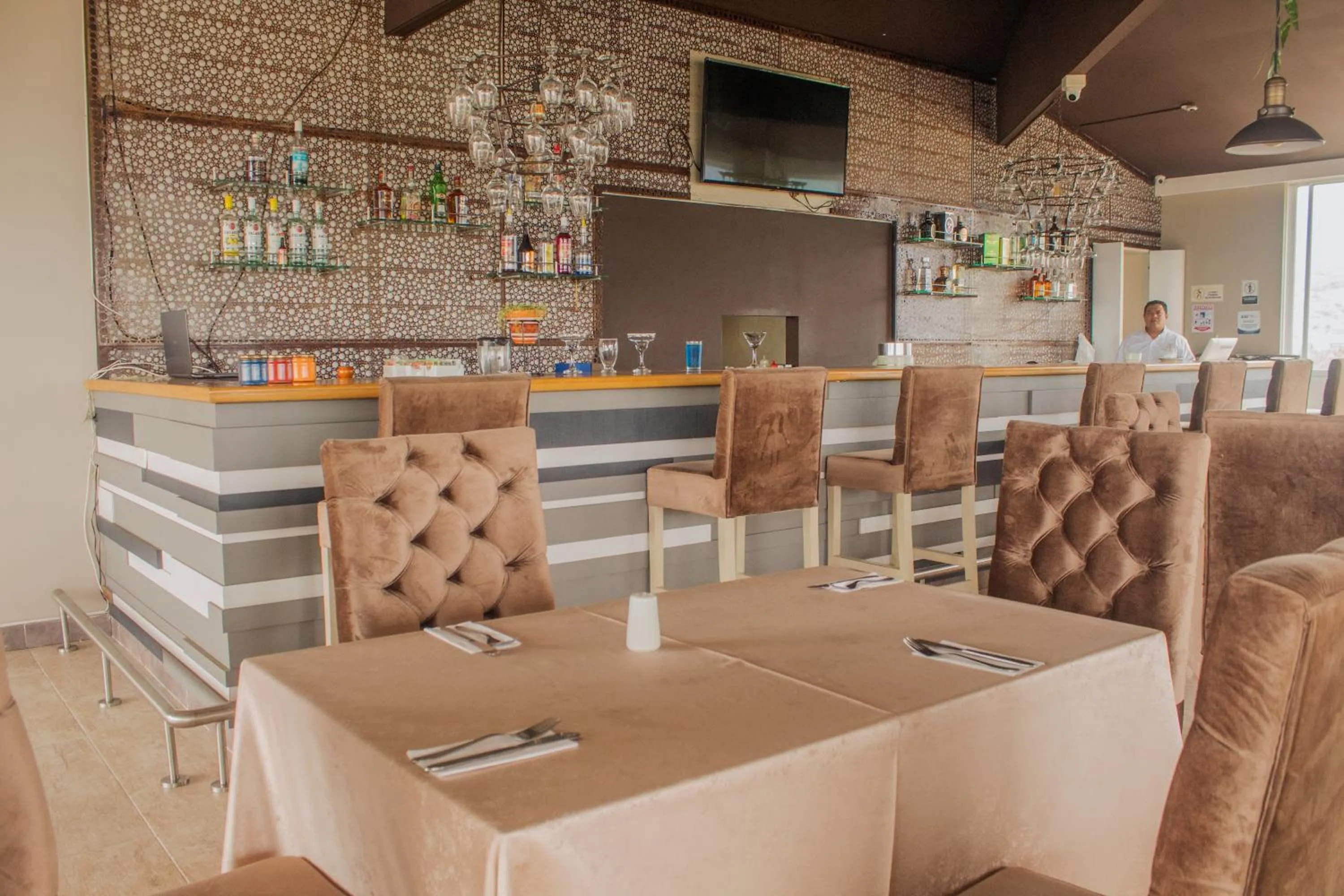 Restaurant/places to eat in Hotel Marrakech Cali