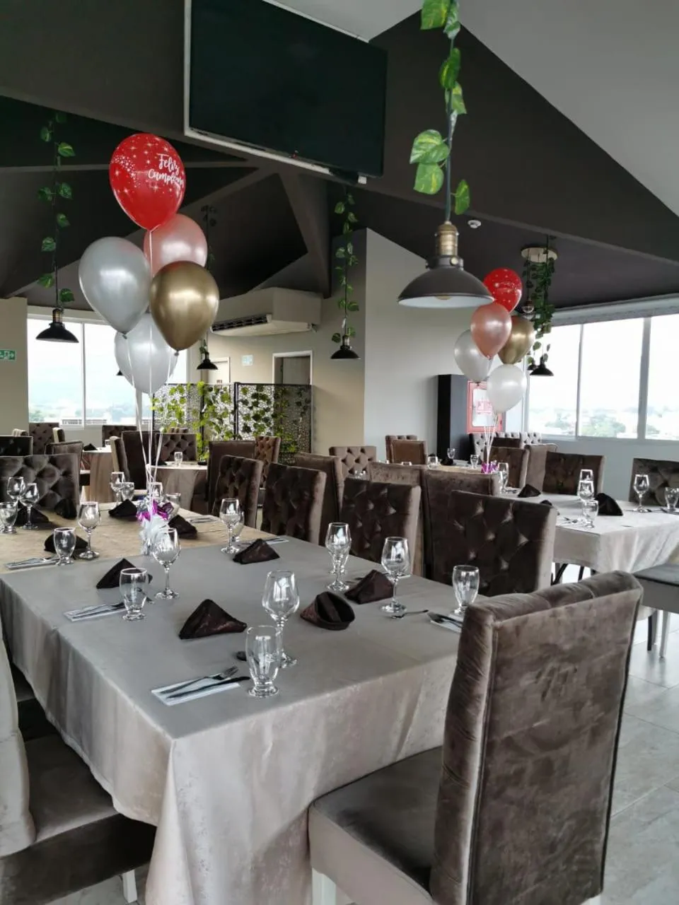 Restaurant/places to eat in Hotel Marrakech Cali