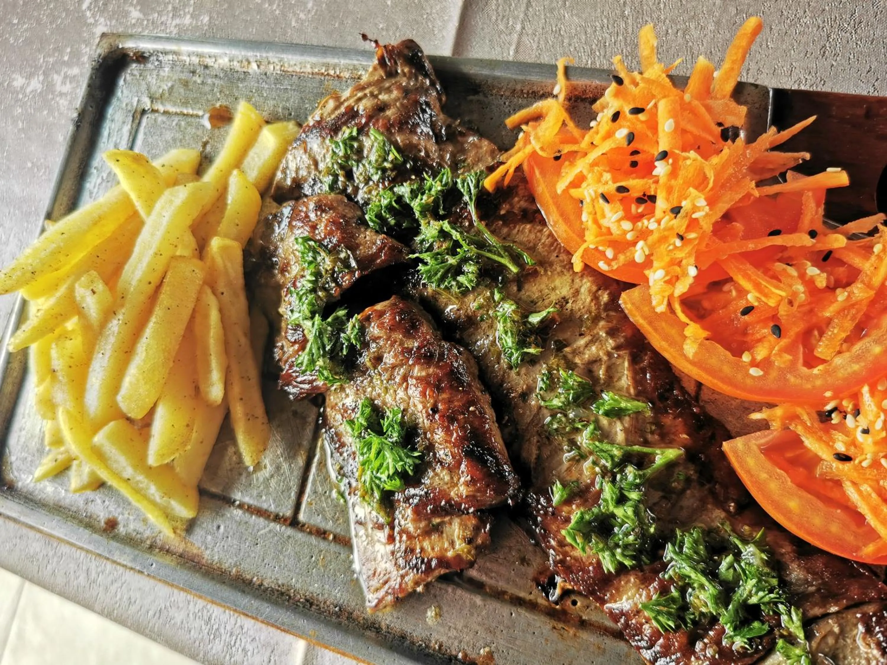 Restaurant/places to eat in Hotel Marrakech Cali