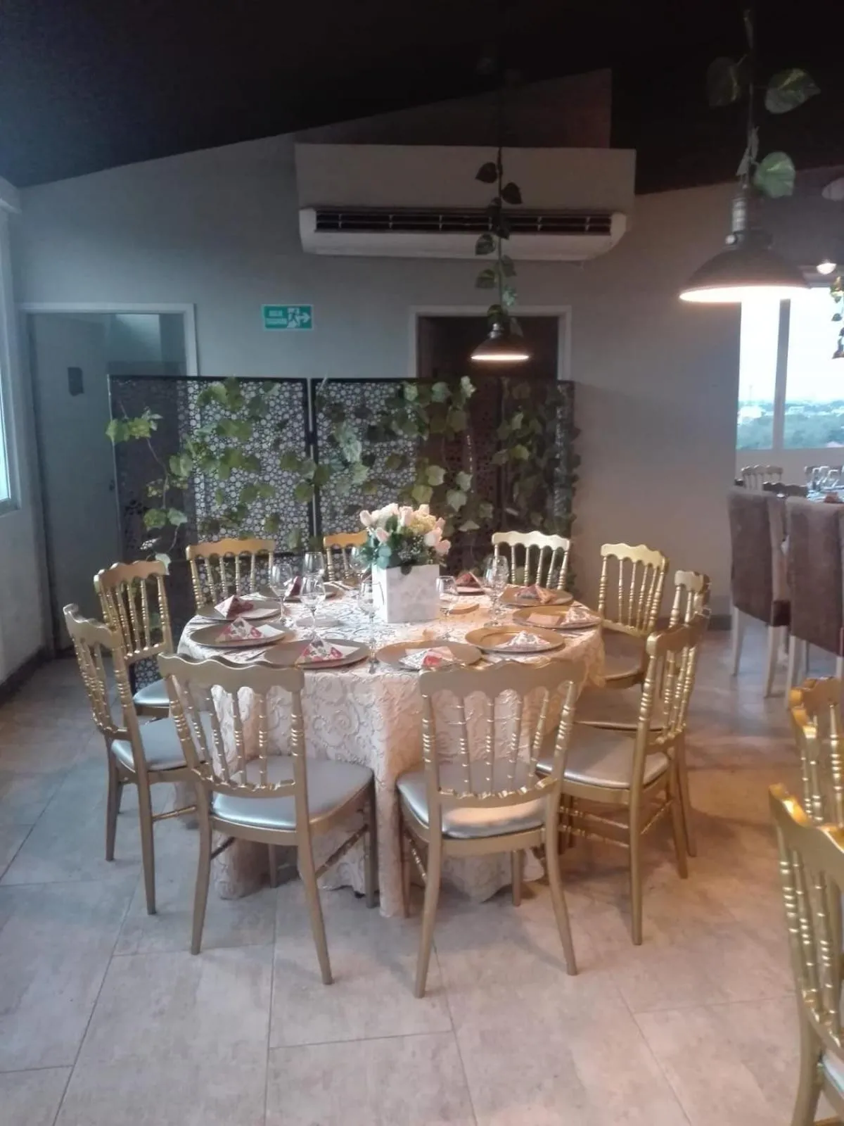 Restaurant/places to eat in Hotel Marrakech Cali