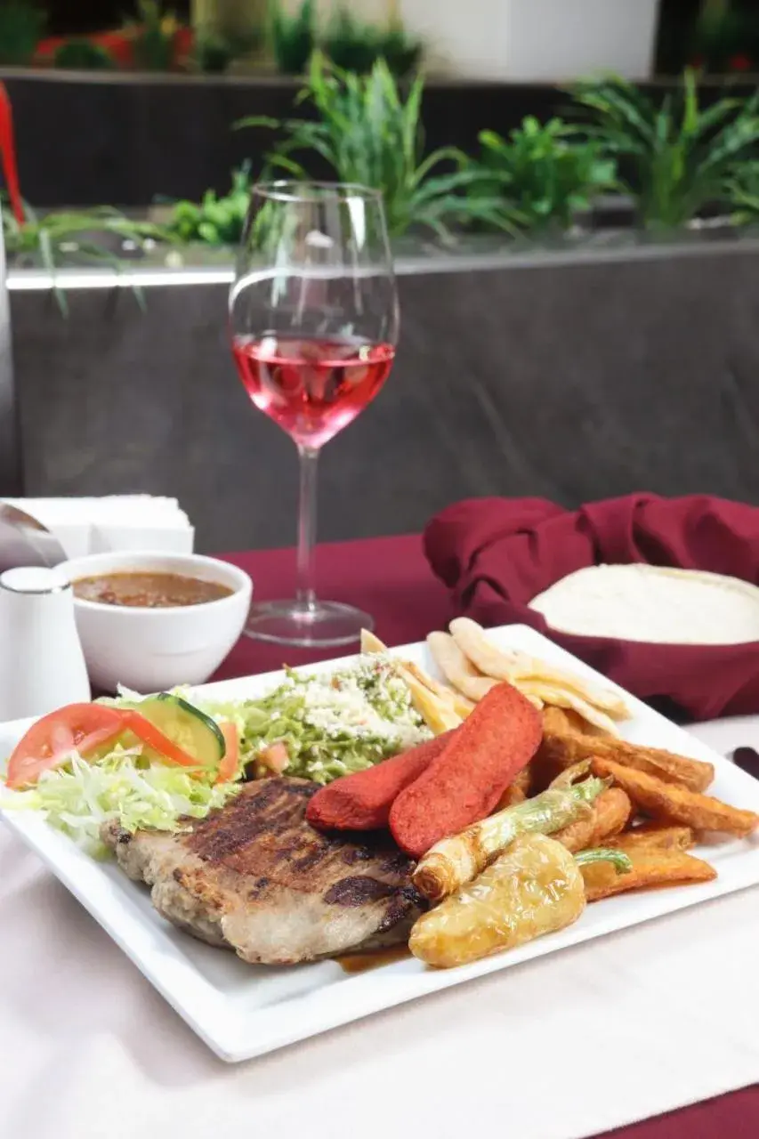 Restaurant/places to eat in Hotel Two Select Restaurant/places to eat in Hotel Two Select