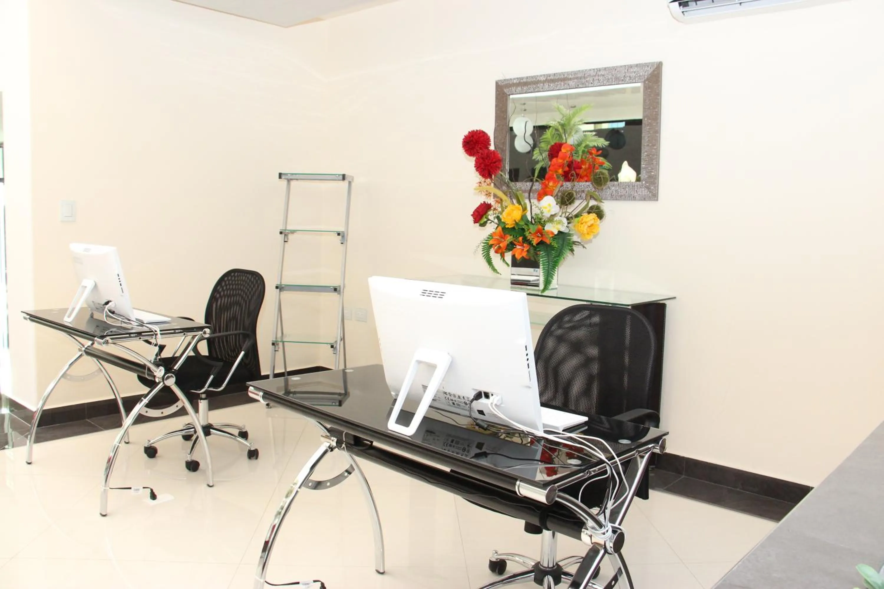 Seating area in Hotel Two Select