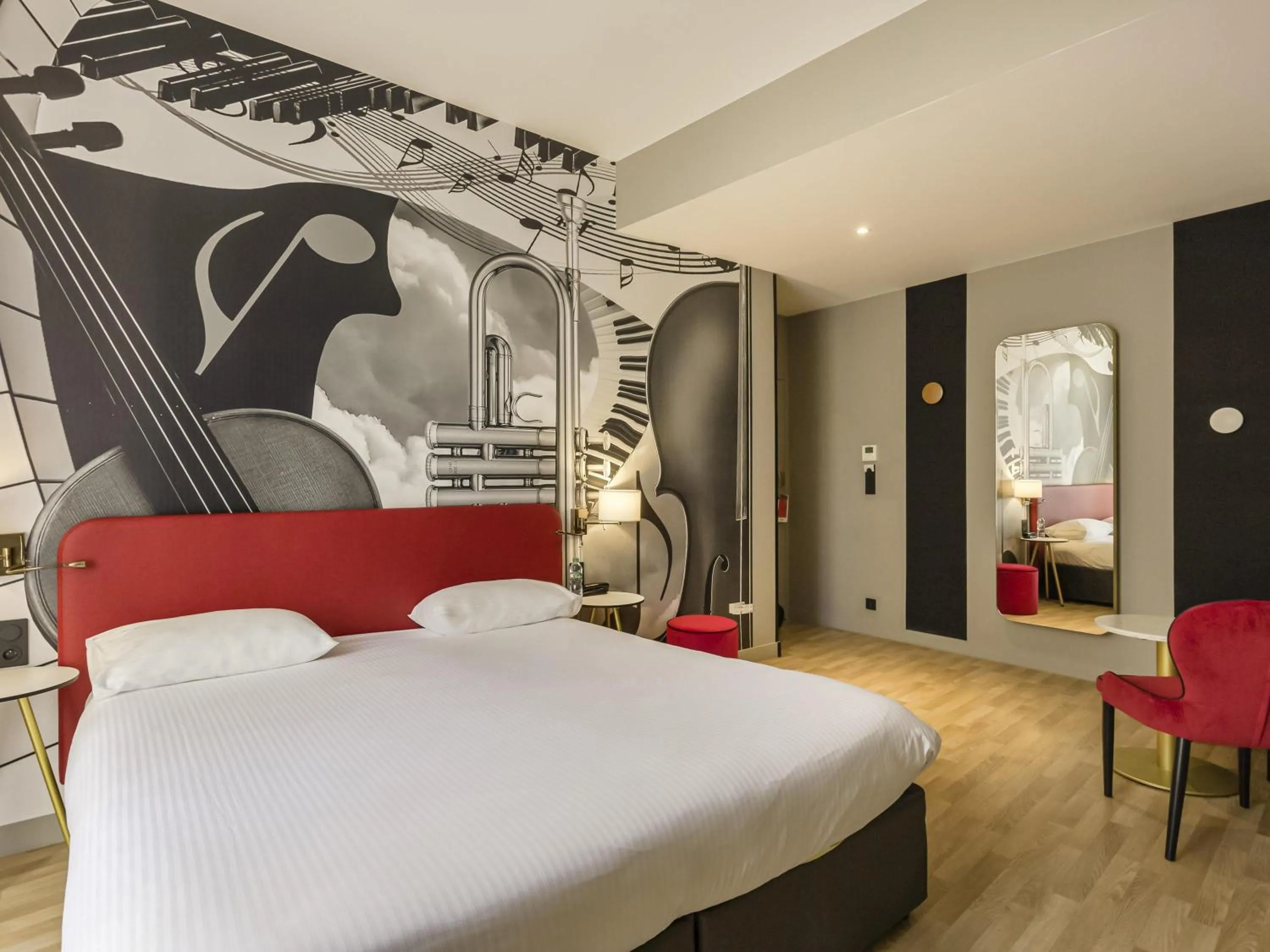 Bedroom, Bed in Ibis Styles Toulouse Capitole