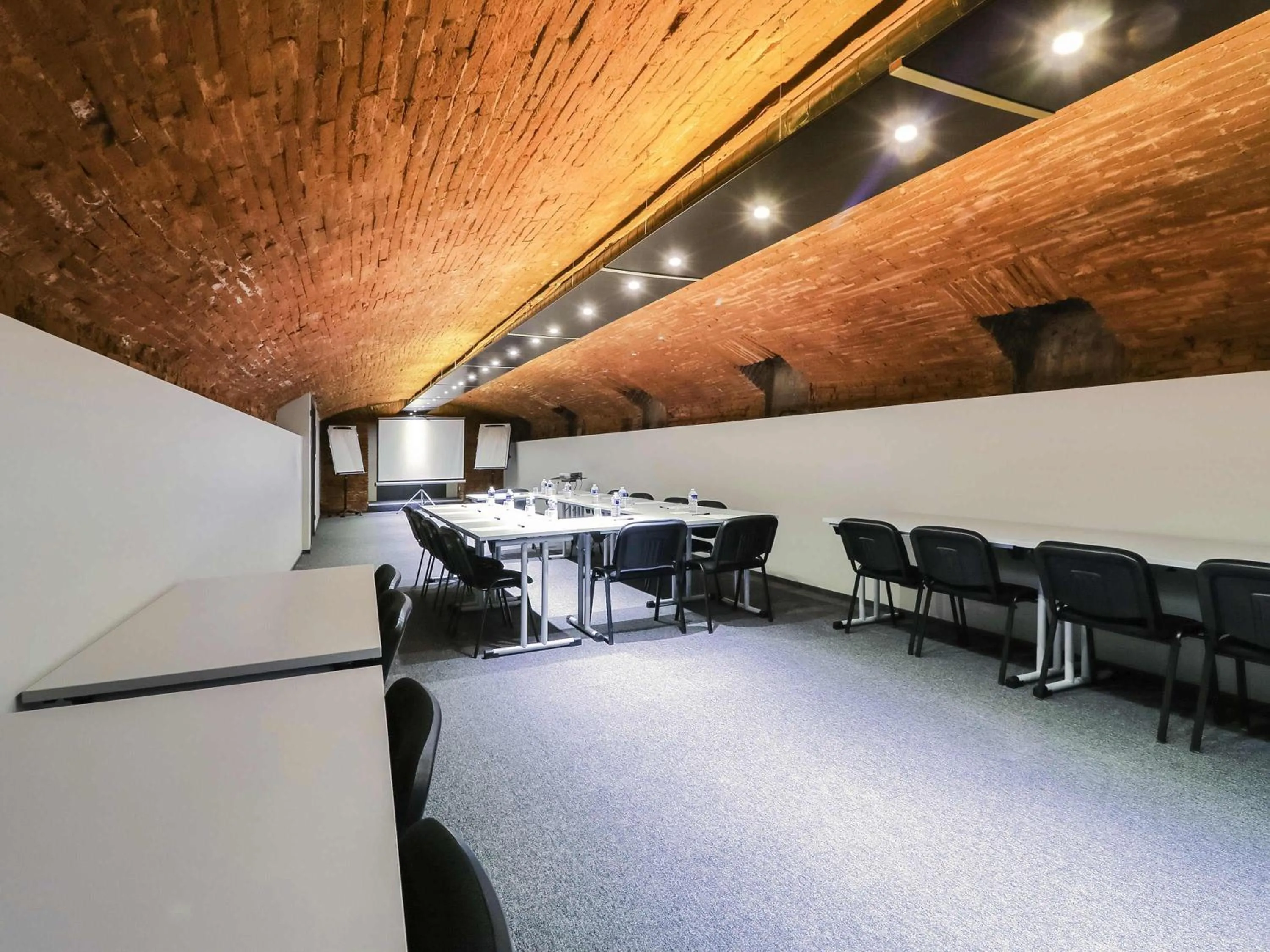 Meeting/conference room in Ibis Styles Toulouse Capitole