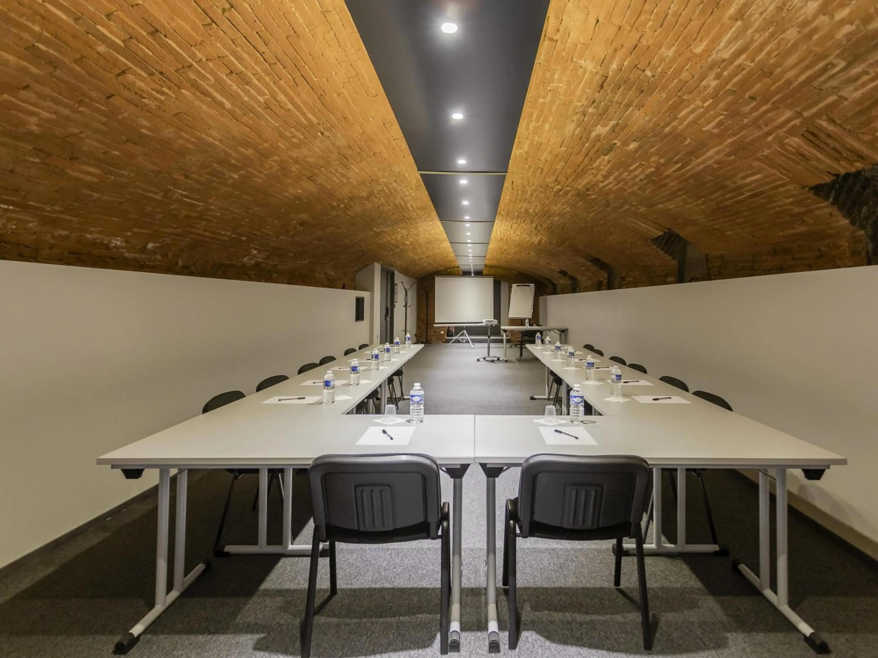 Meeting/conference room in Ibis Styles Toulouse Capitole