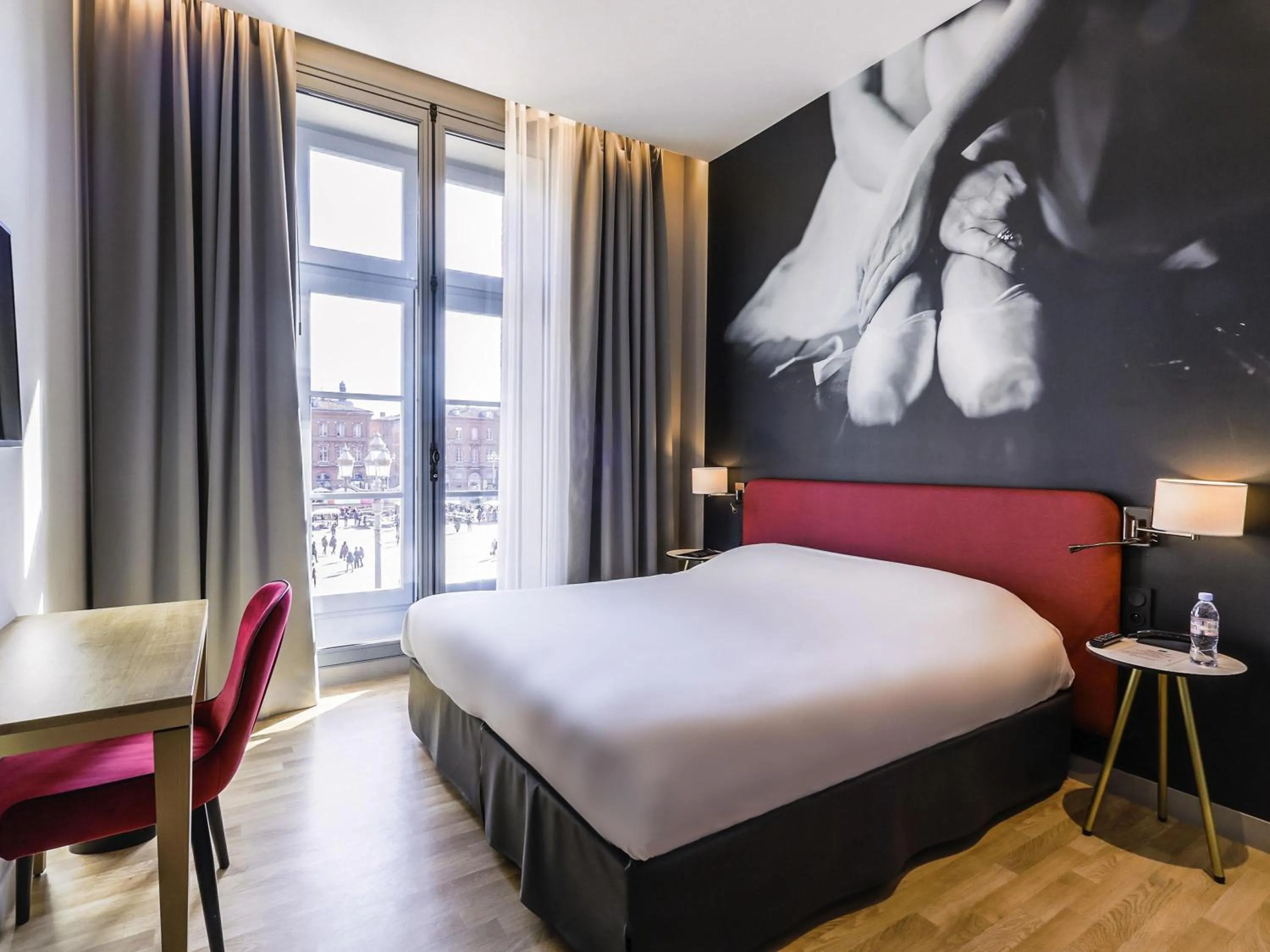 Bedroom, Bed in Ibis Styles Toulouse Capitole