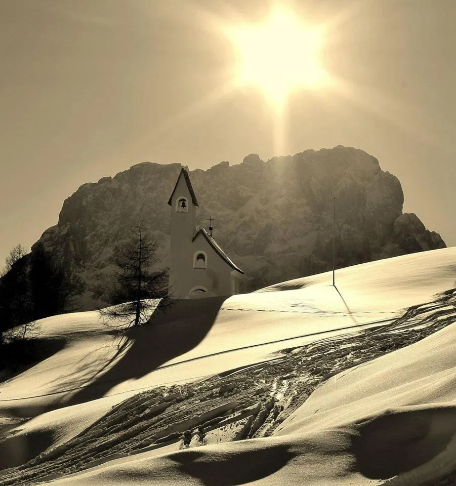 Property building in Hotel Cir