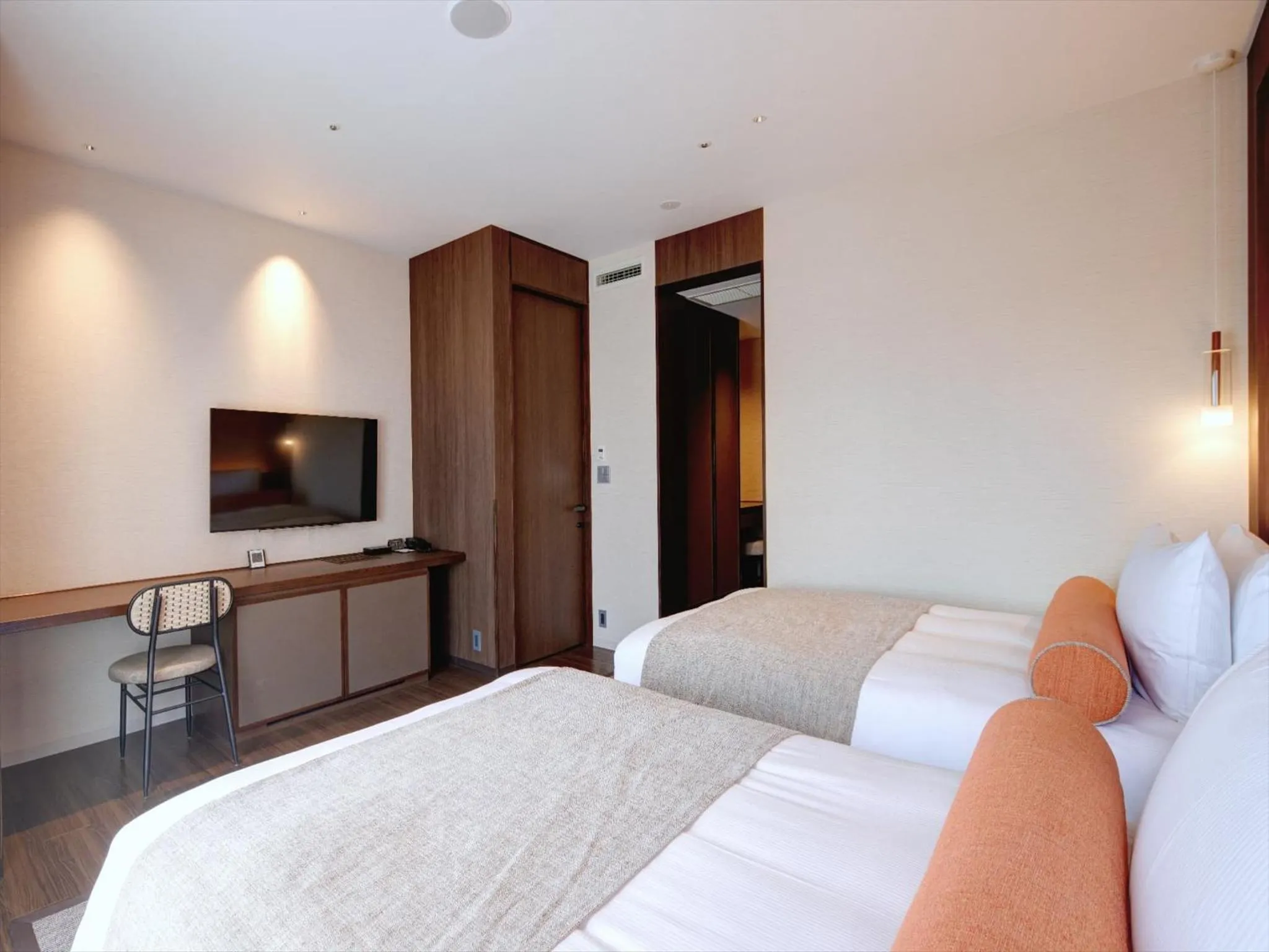 Bed in Okinawa NaHaNa Hotel & Spa