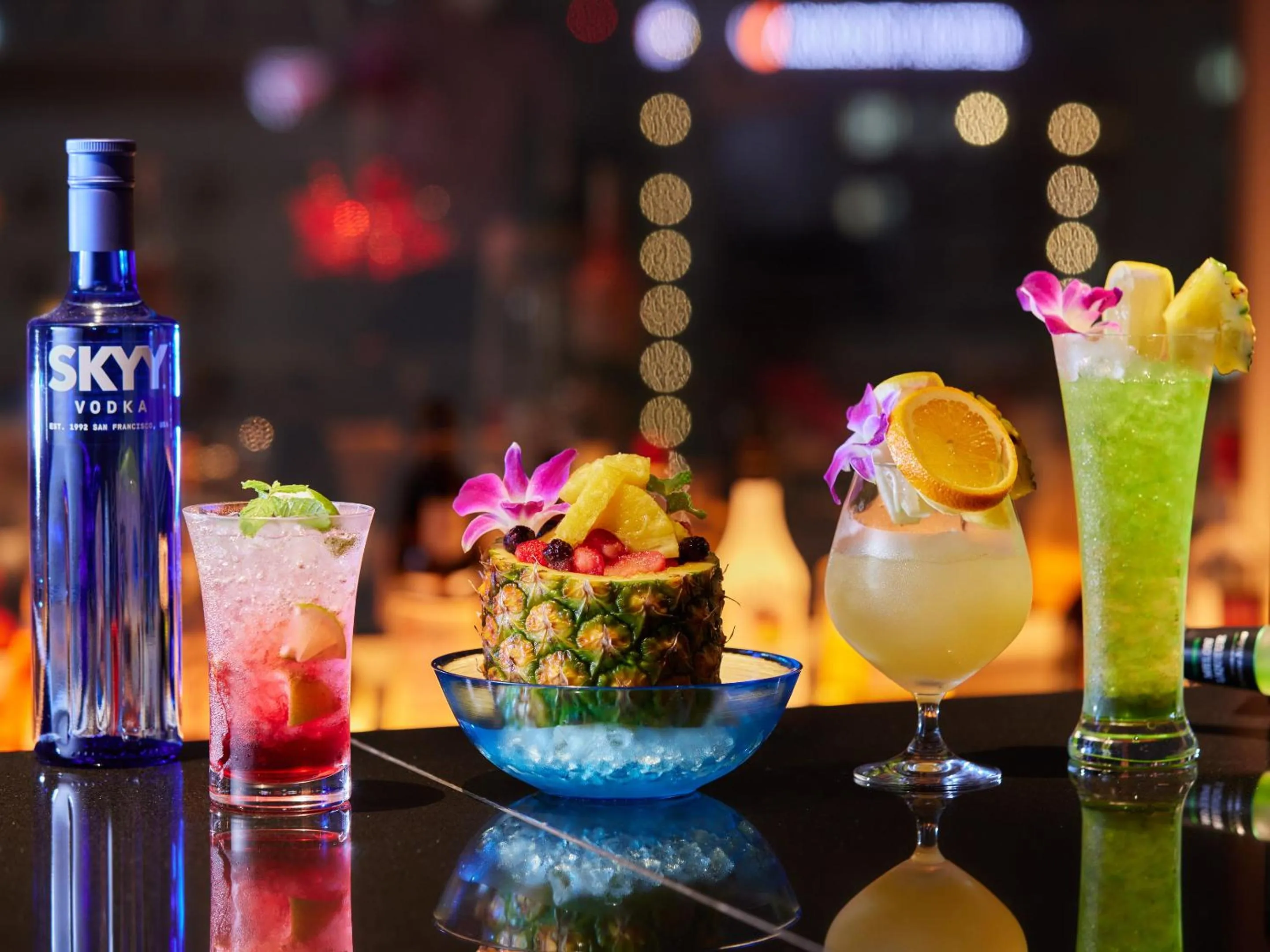 Lounge or bar in Okinawa NaHaNa Hotel & Spa