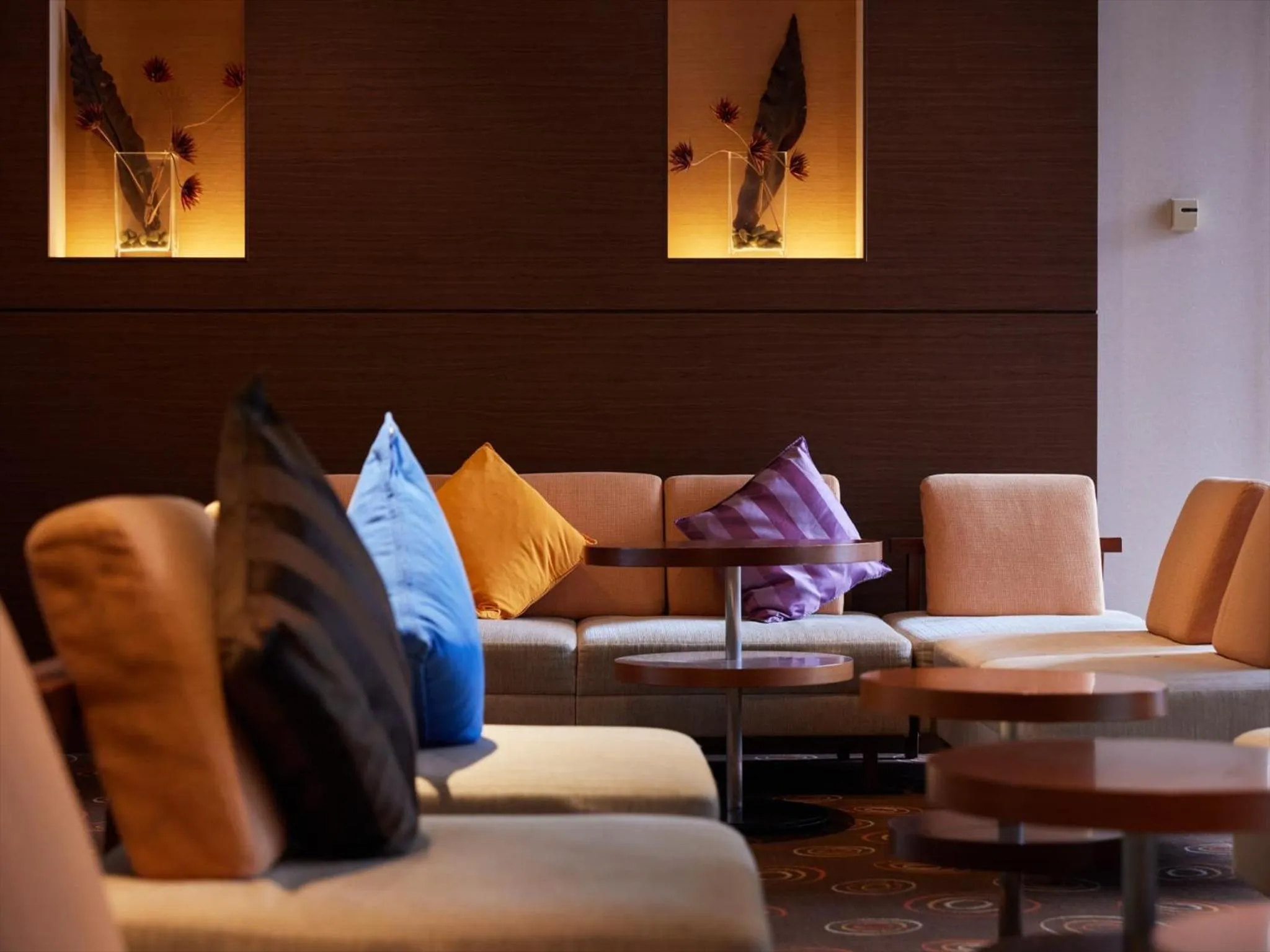 Communal lounge/ TV room in Okinawa NaHaNa Hotel & Spa