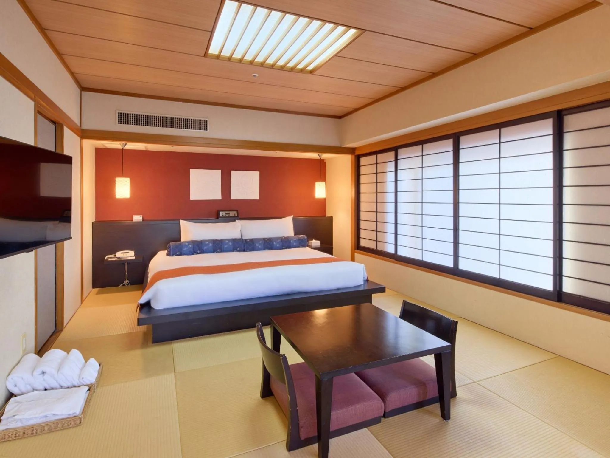 Bed in Okinawa NaHaNa Hotel & Spa