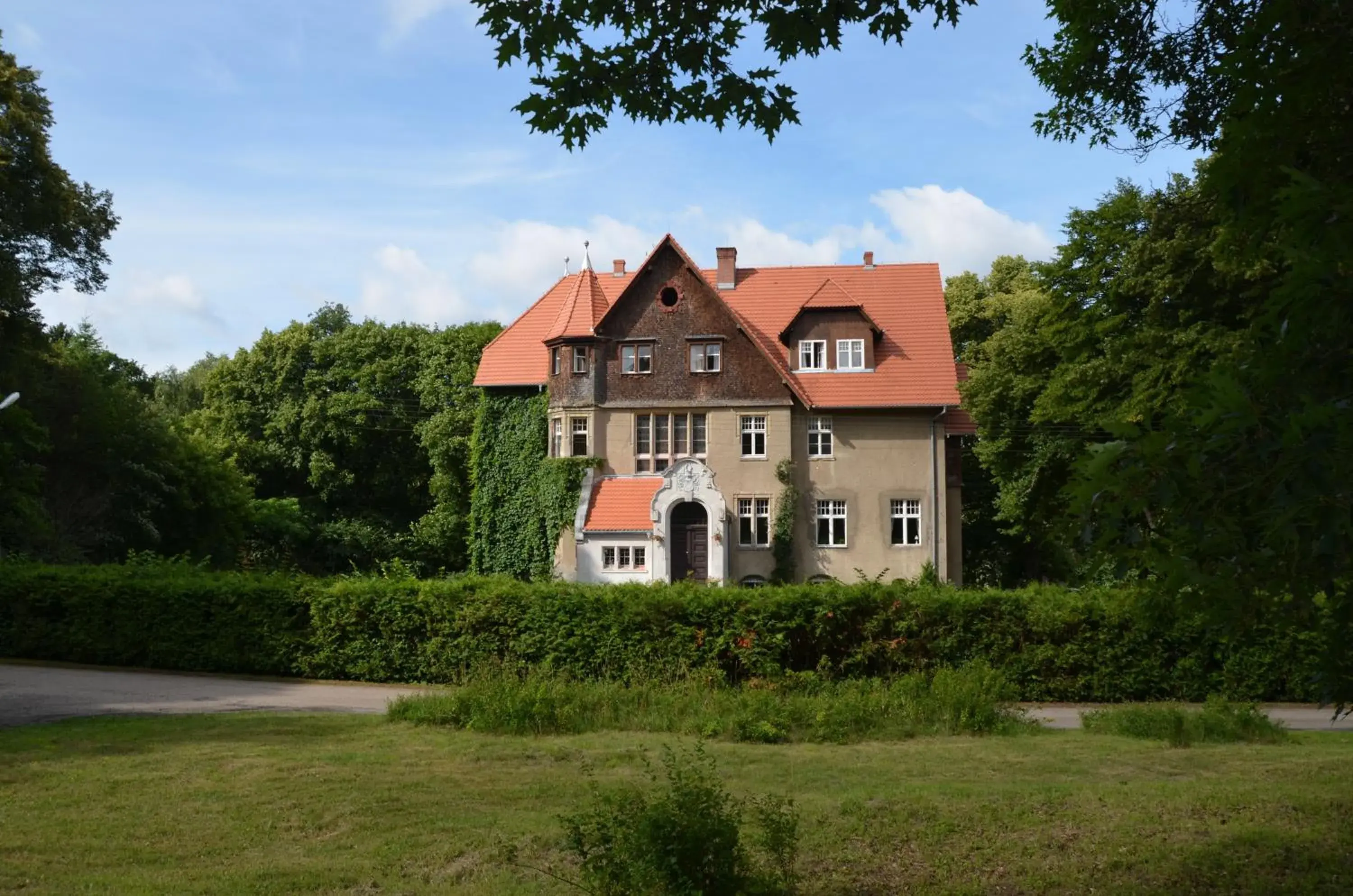 Pałac Myśliwski Orle Solutions Pałac Myśliwski Orle Solutions
