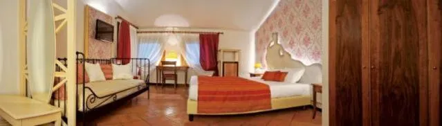Photo of the whole room, Bed in Hotel Villaguarda Prosecco Area