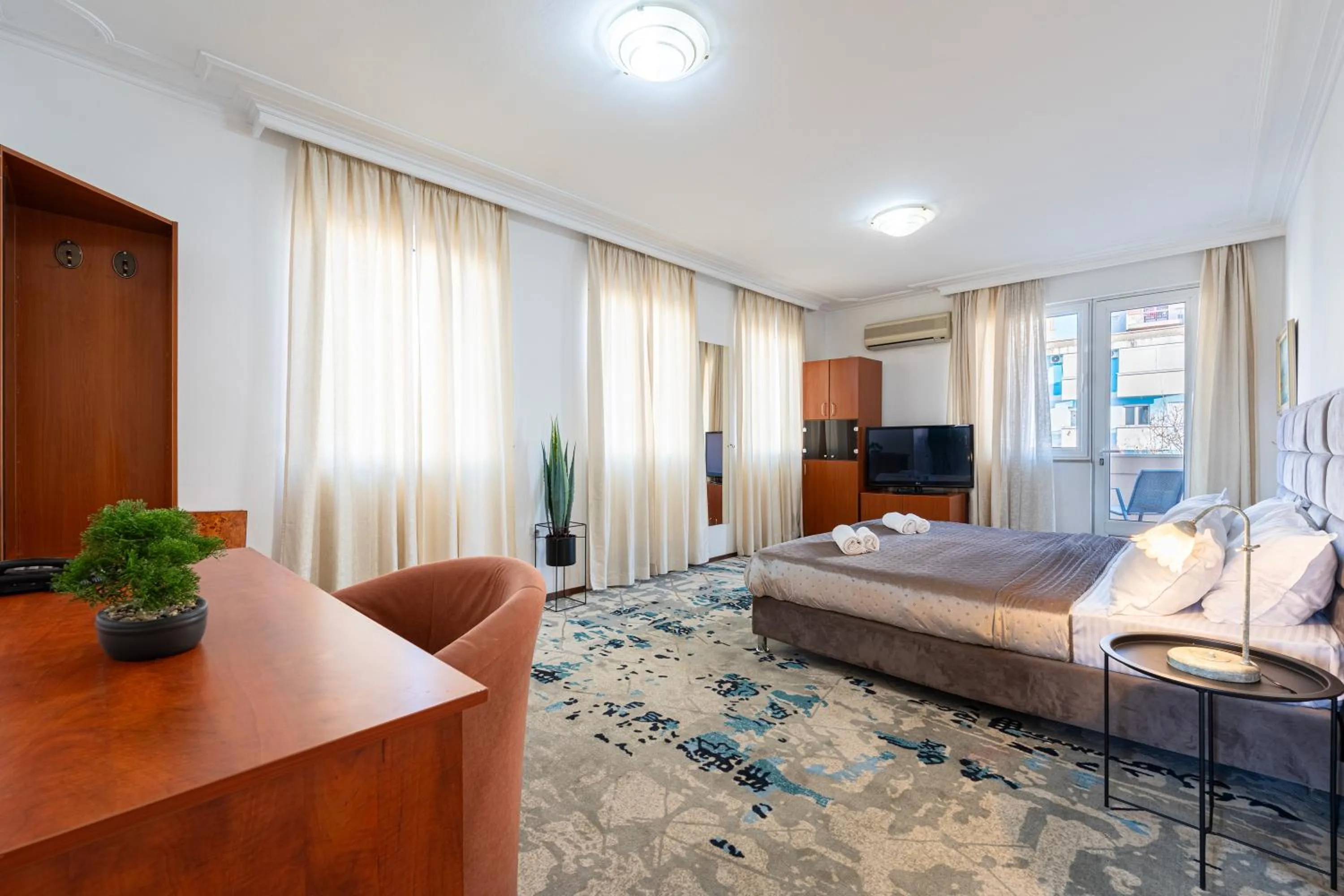 Seating area in Hotel Bojatours