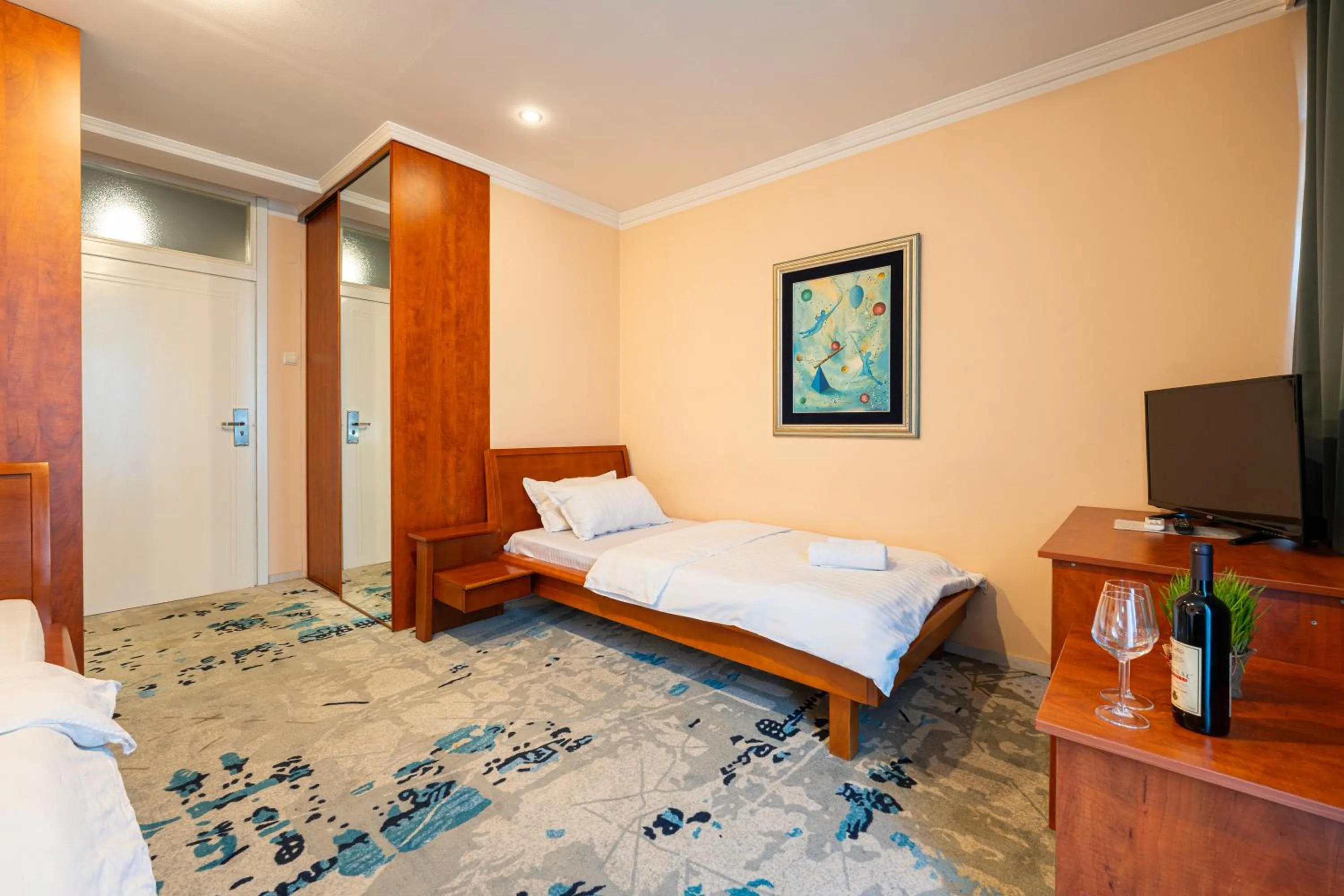 Photo of the whole room, Bed in Hotel Bojatours