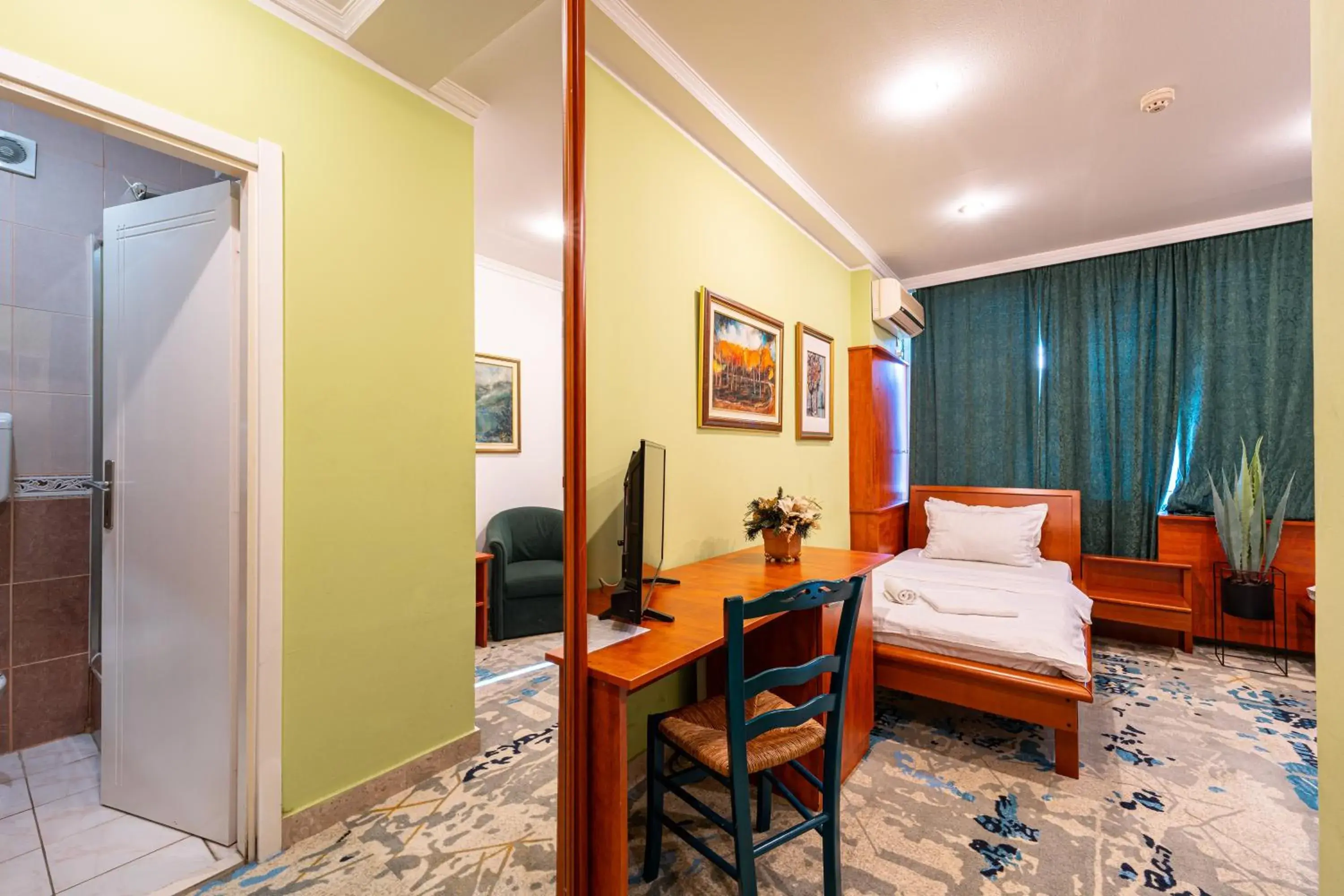 Bed in Hotel Bojatours Bed in Hotel Bojatours