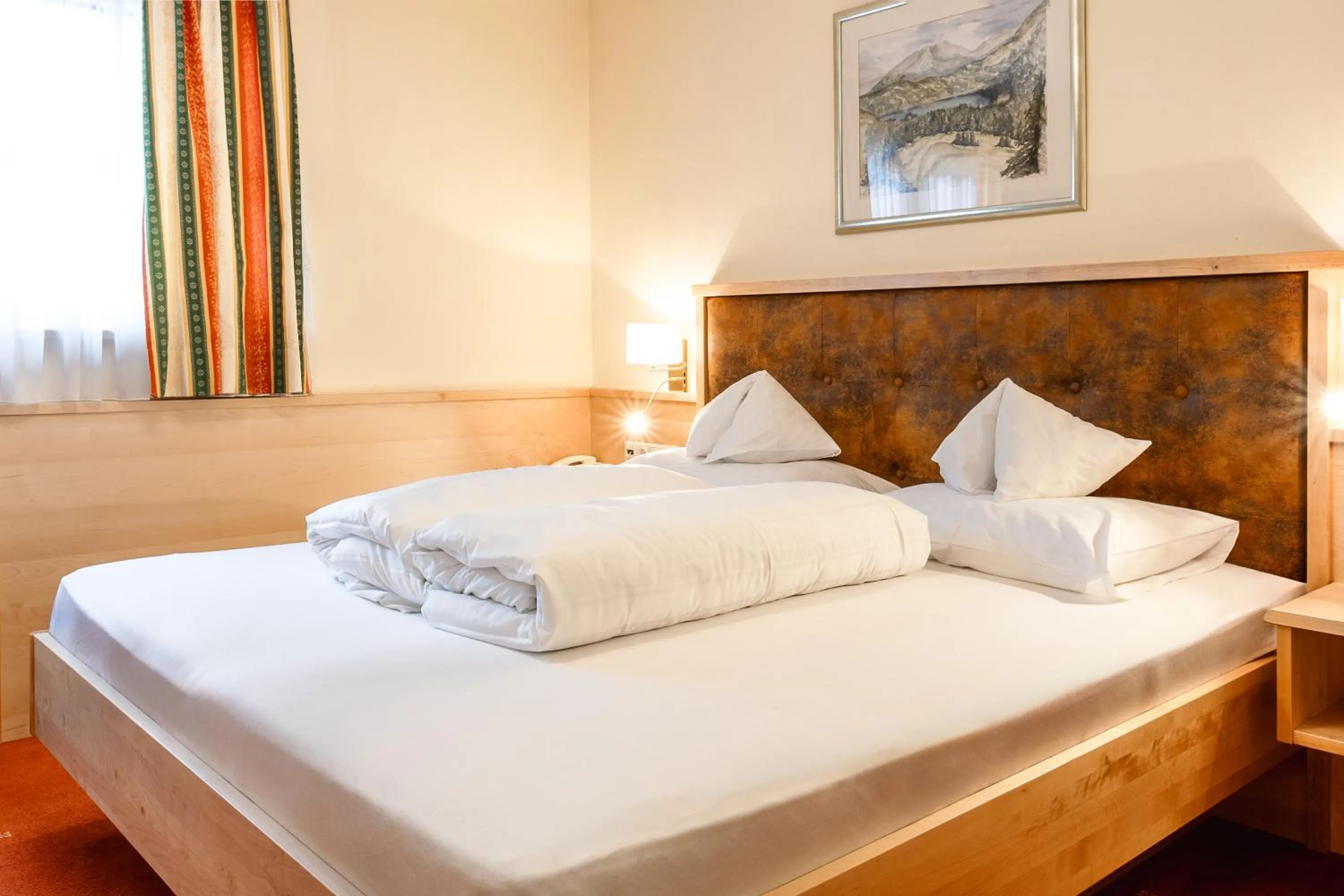 Bedroom, Bed in Schlosshotel Seewirt