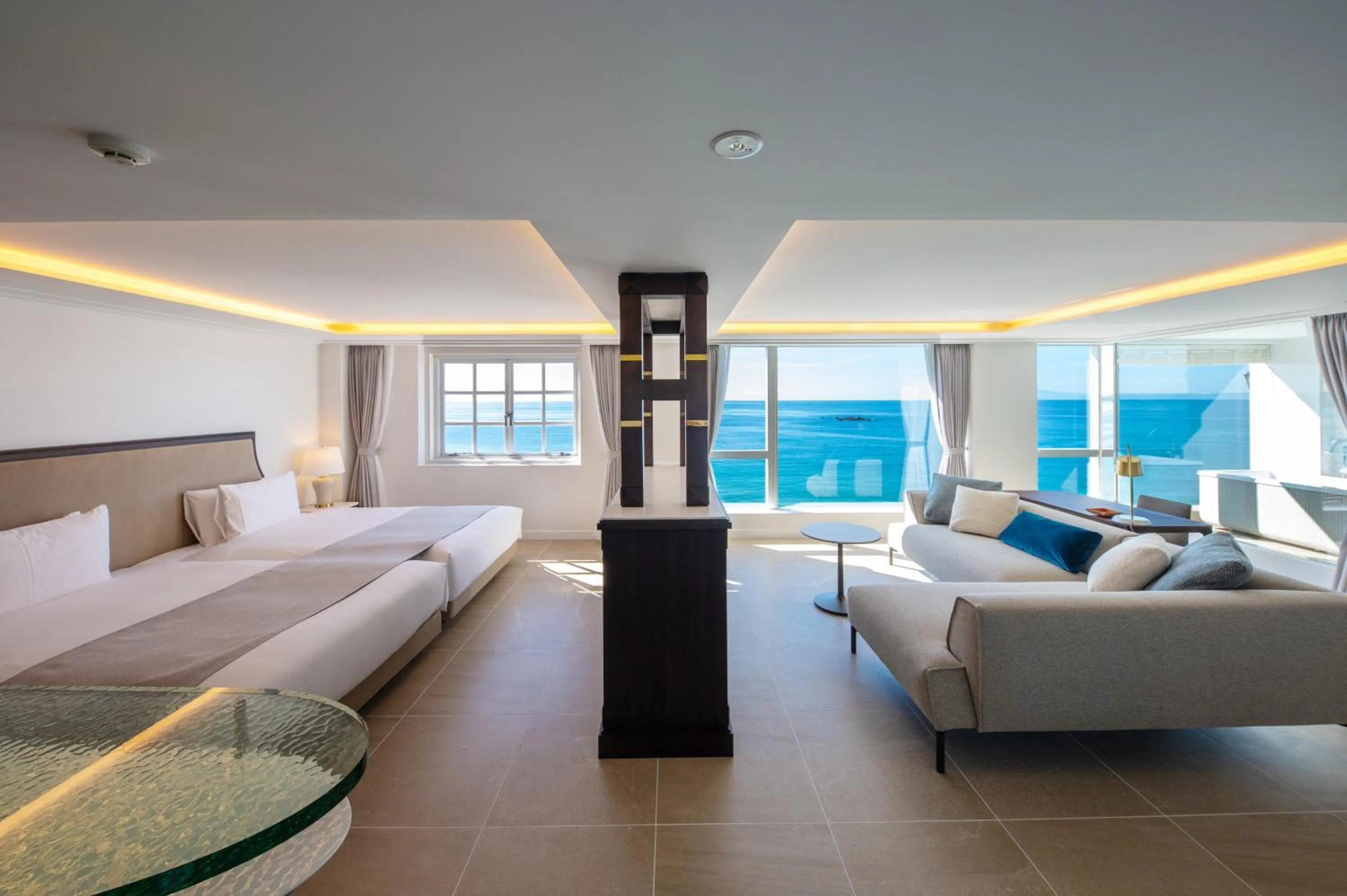 Photo of the whole room, Bed in Hayama Hotel Otowa No Mori