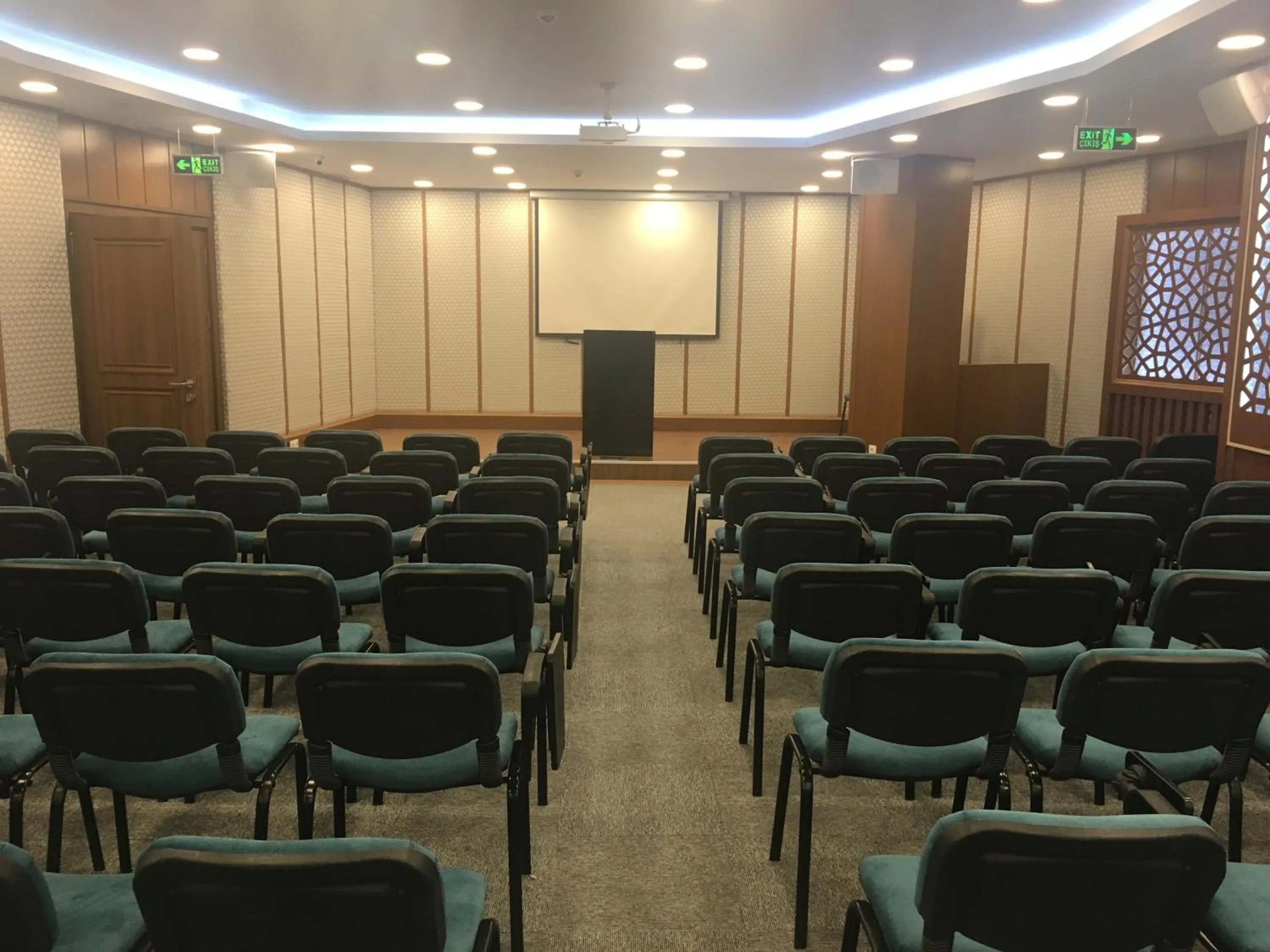 Meeting/conference room in Ayder Hasimoglu Hotel