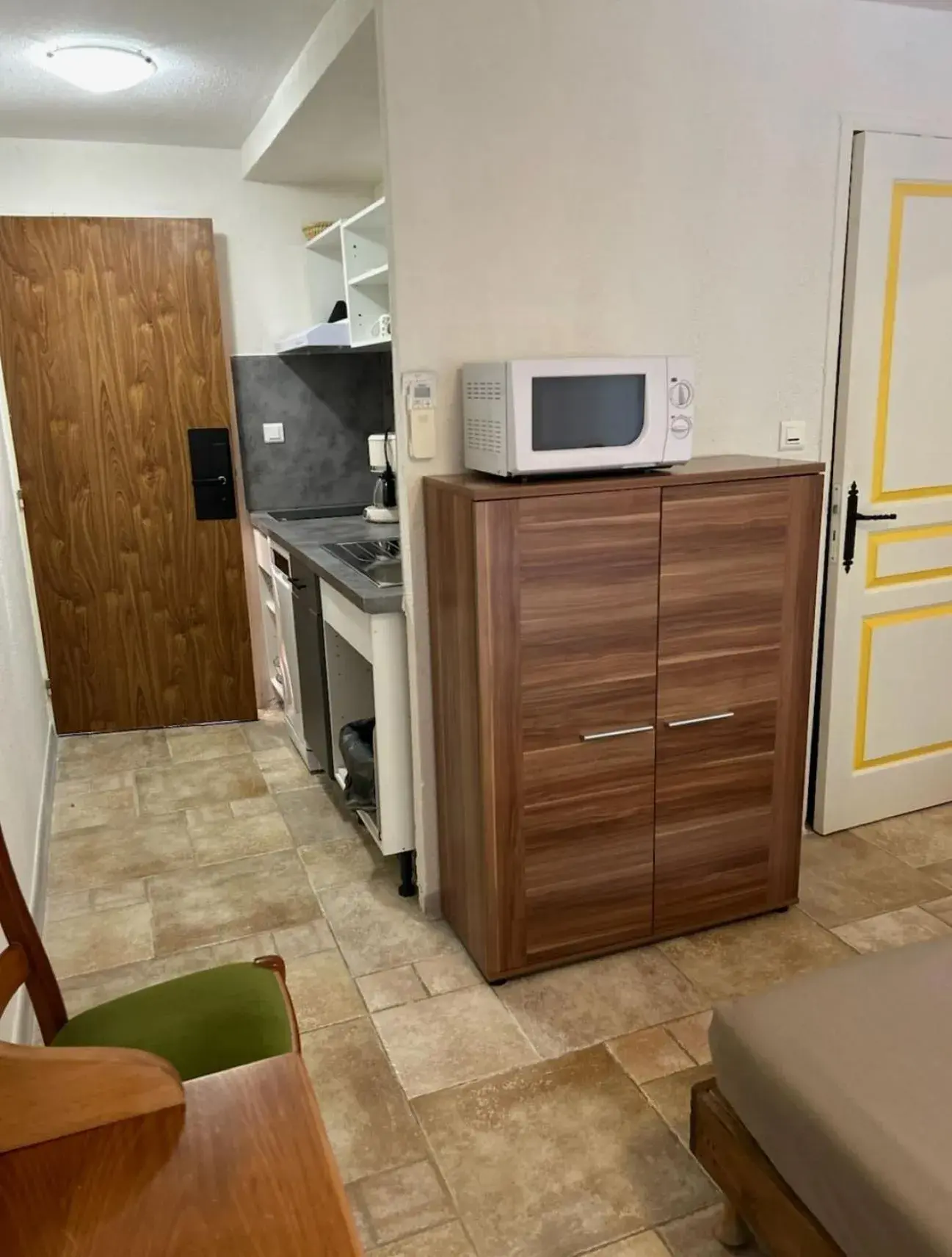 Standard Triple Studio in Apart'Hôtel Les 4 Sources Standard Triple Studio in Apart'Hôtel Les 4 Sources