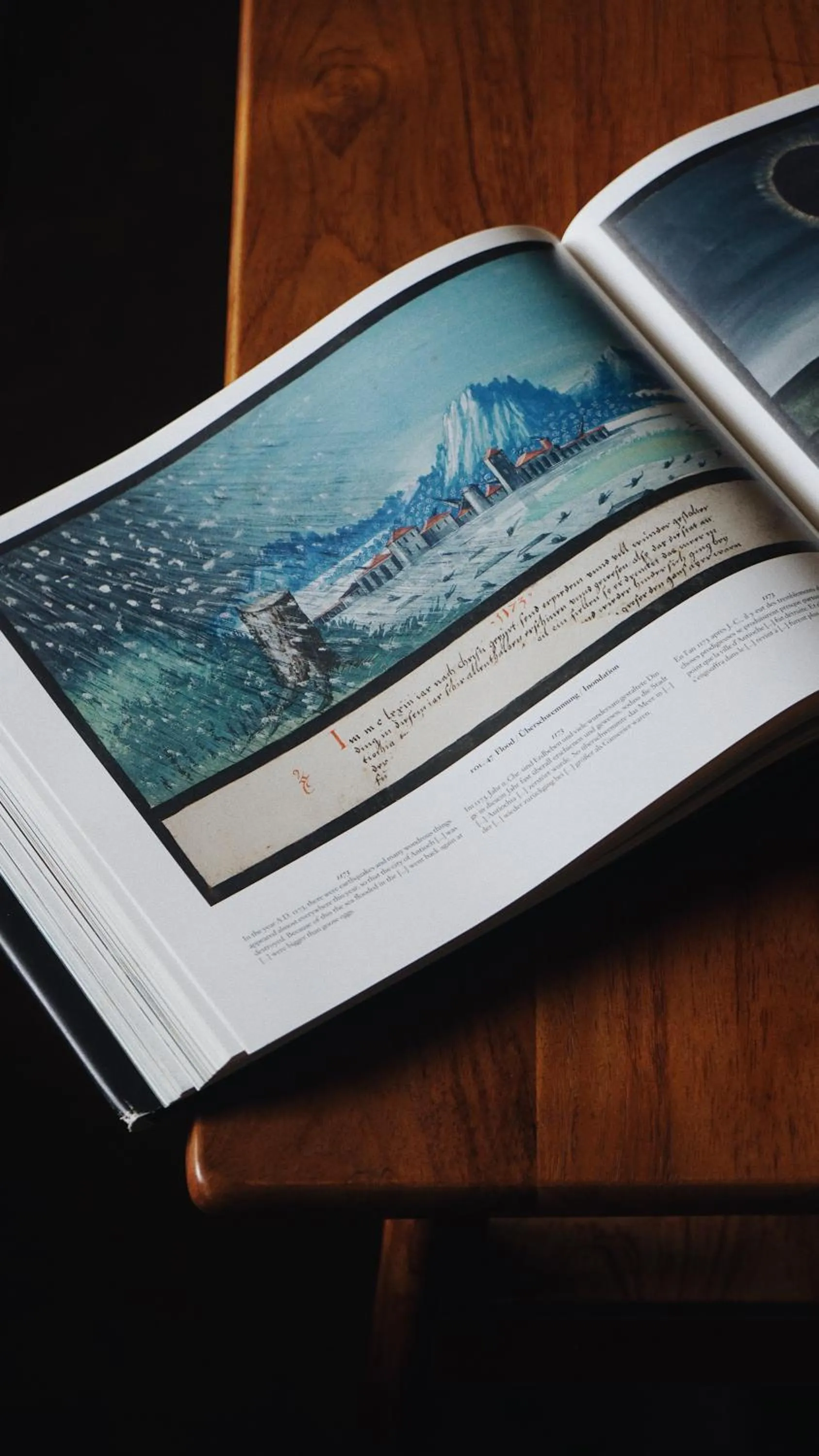 Library in Surf Motel