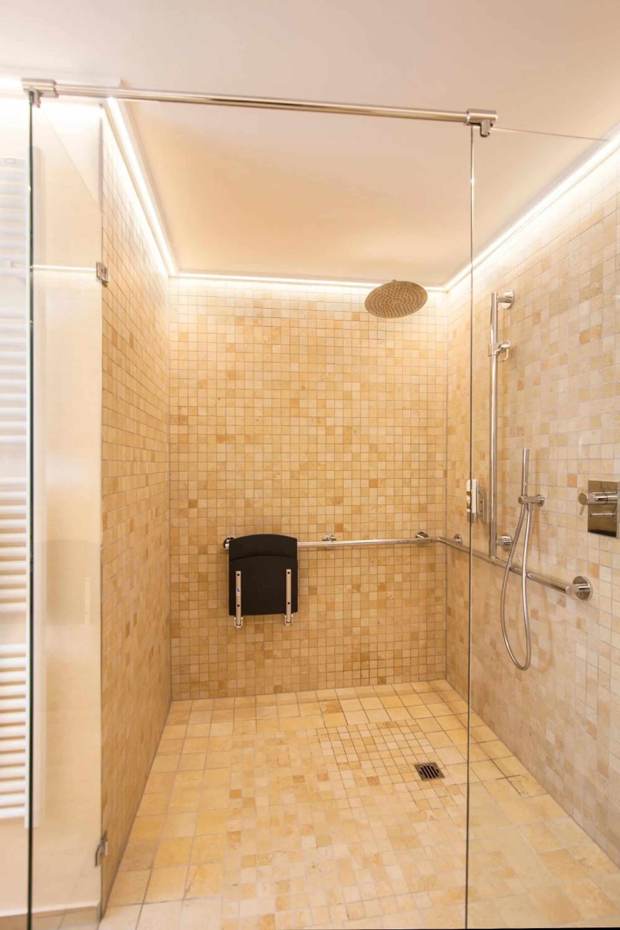 Shower in Hotel Landgasthof Gappen