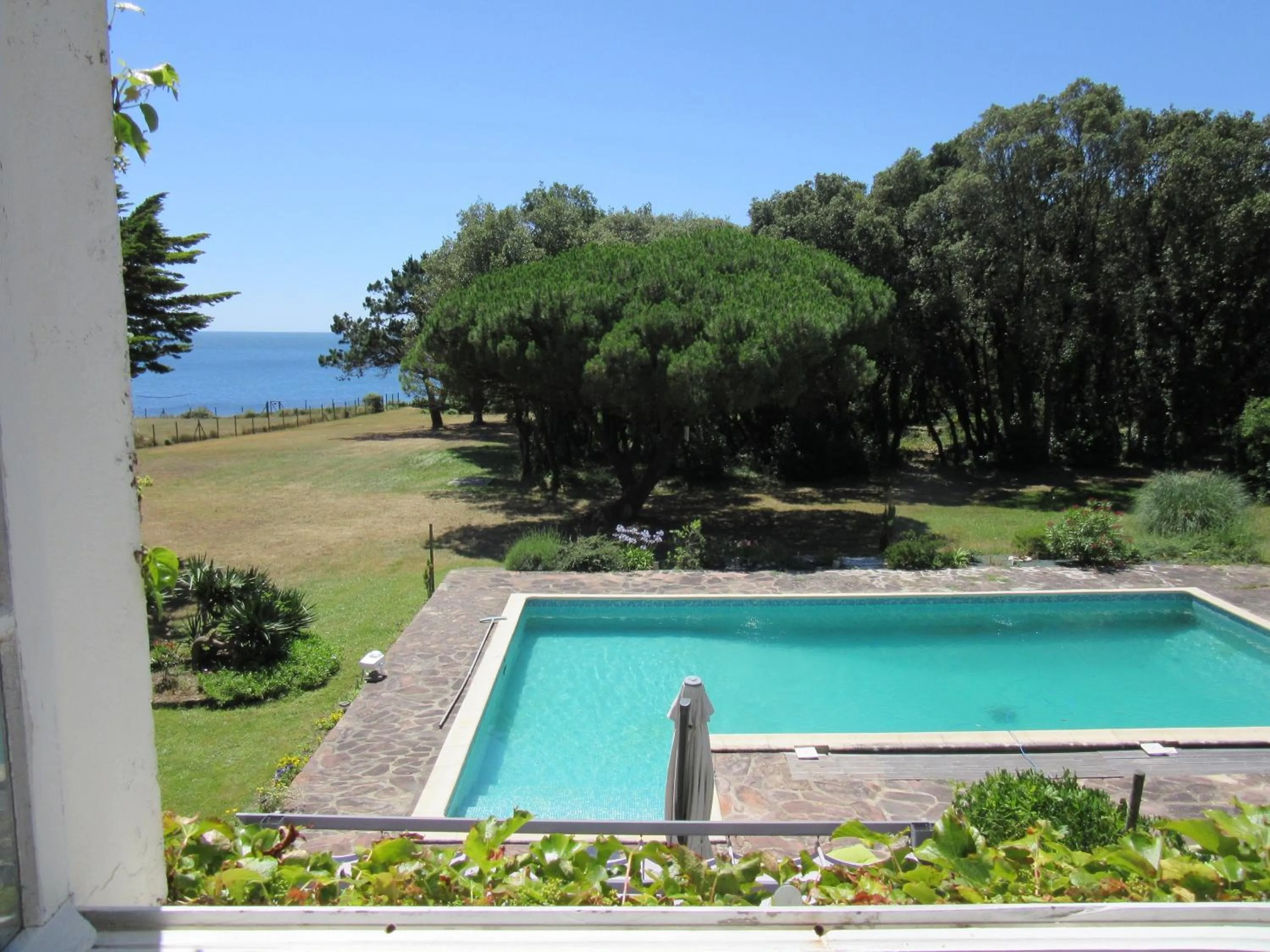 Pool view in Les galets de Cayola