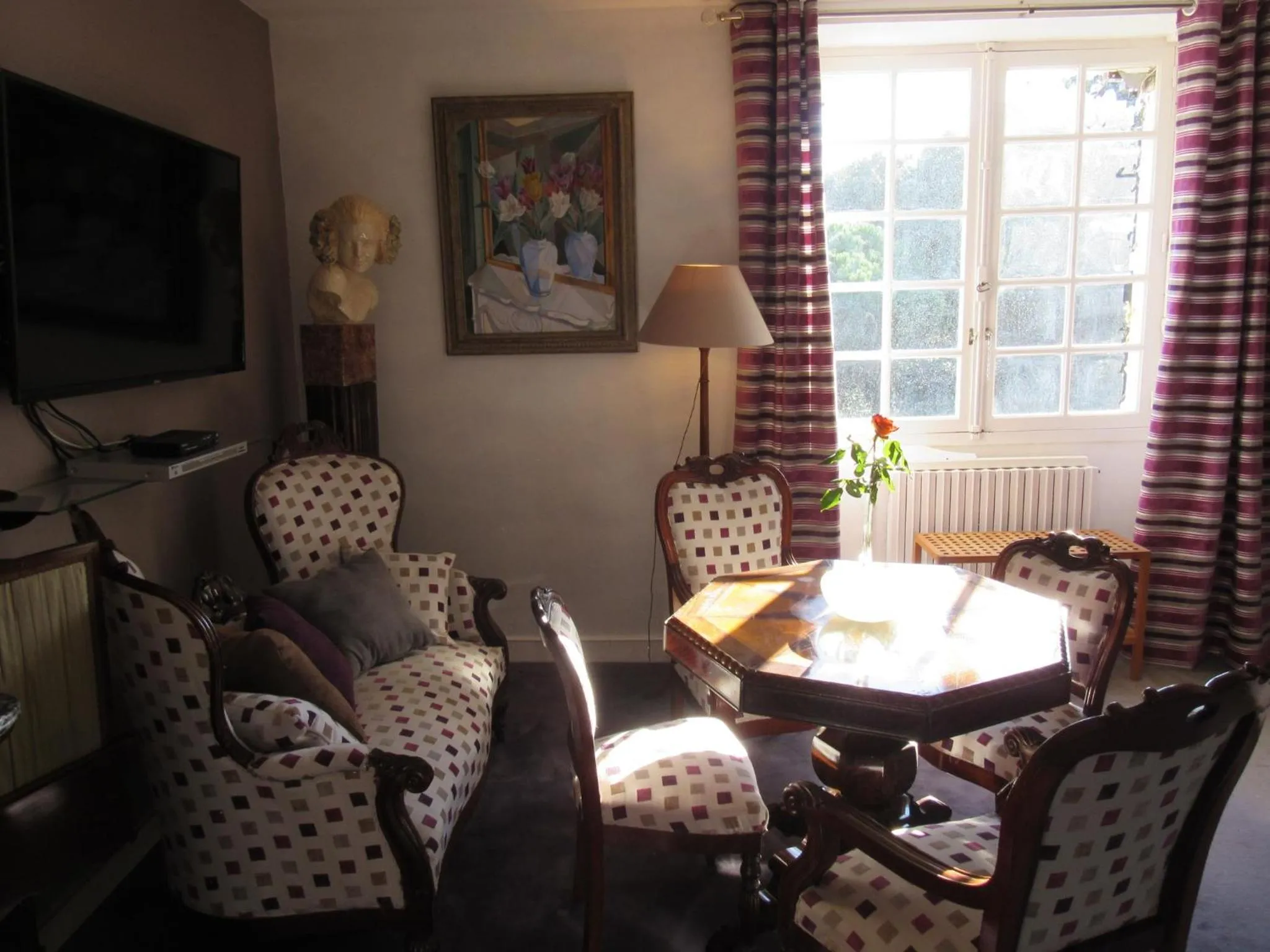 Seating area in Les galets de Cayola