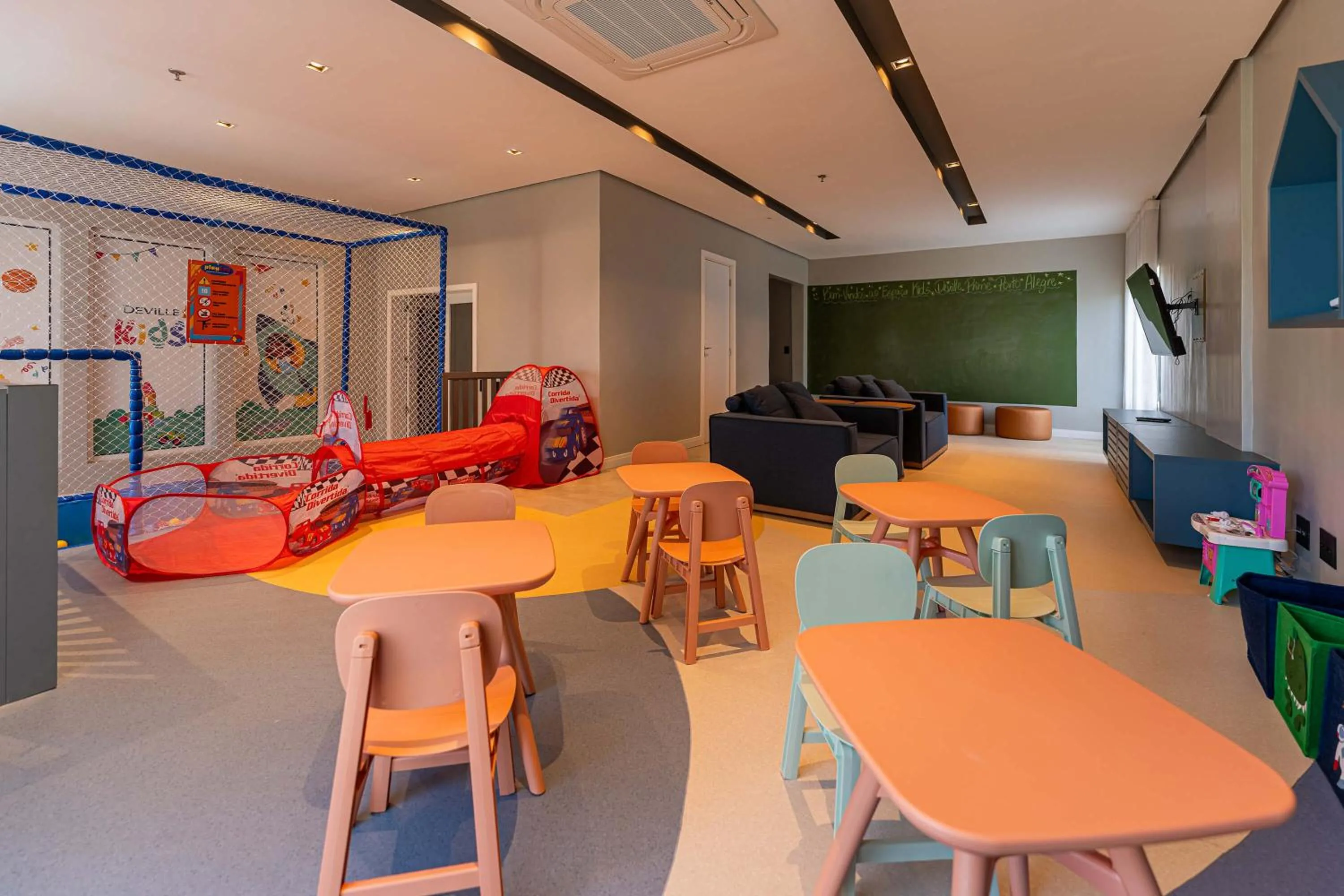 Children play ground in Hotel Deville Prime Porto Alegre