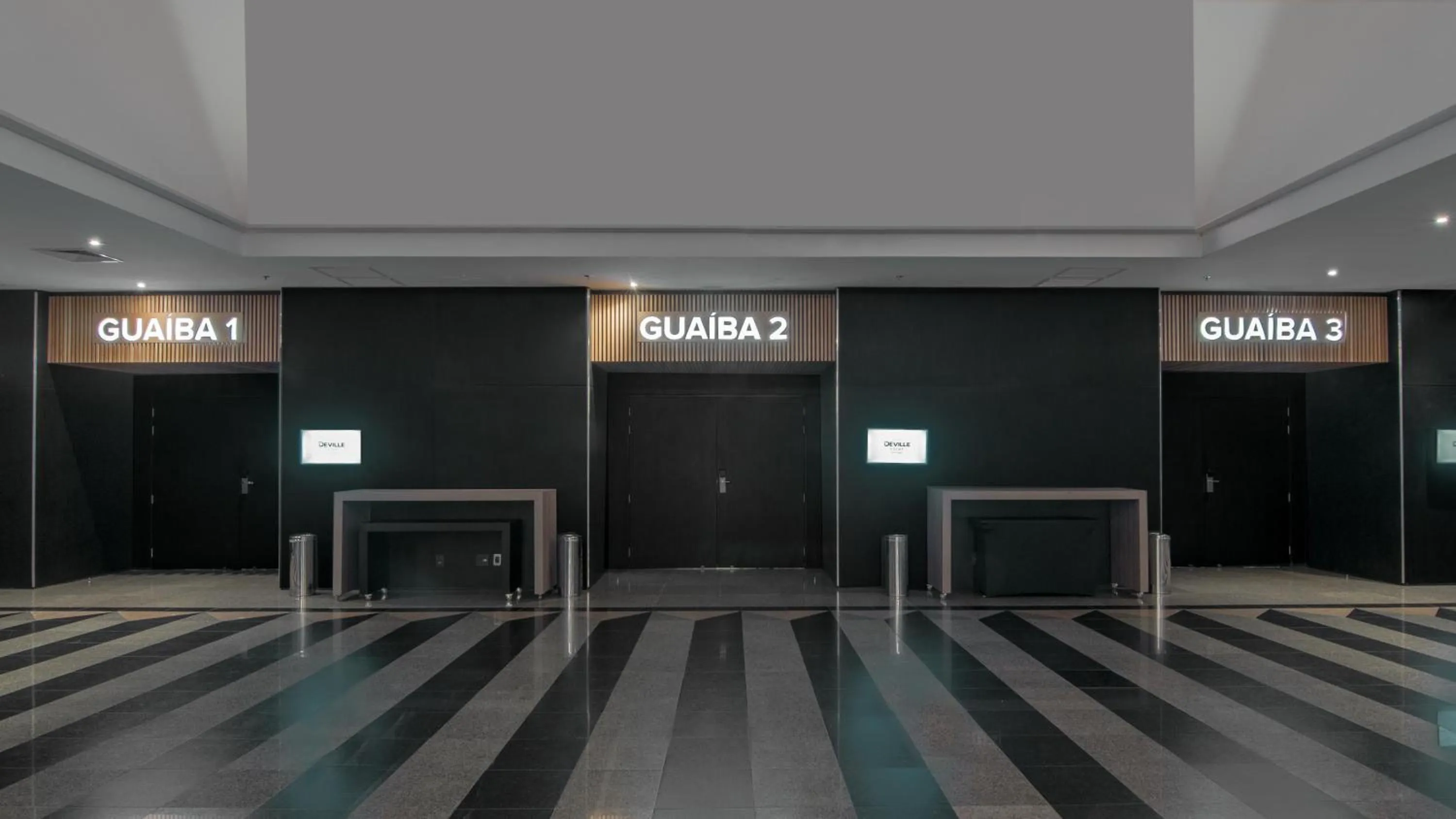 Meeting/conference room in Hotel Deville Prime Porto Alegre