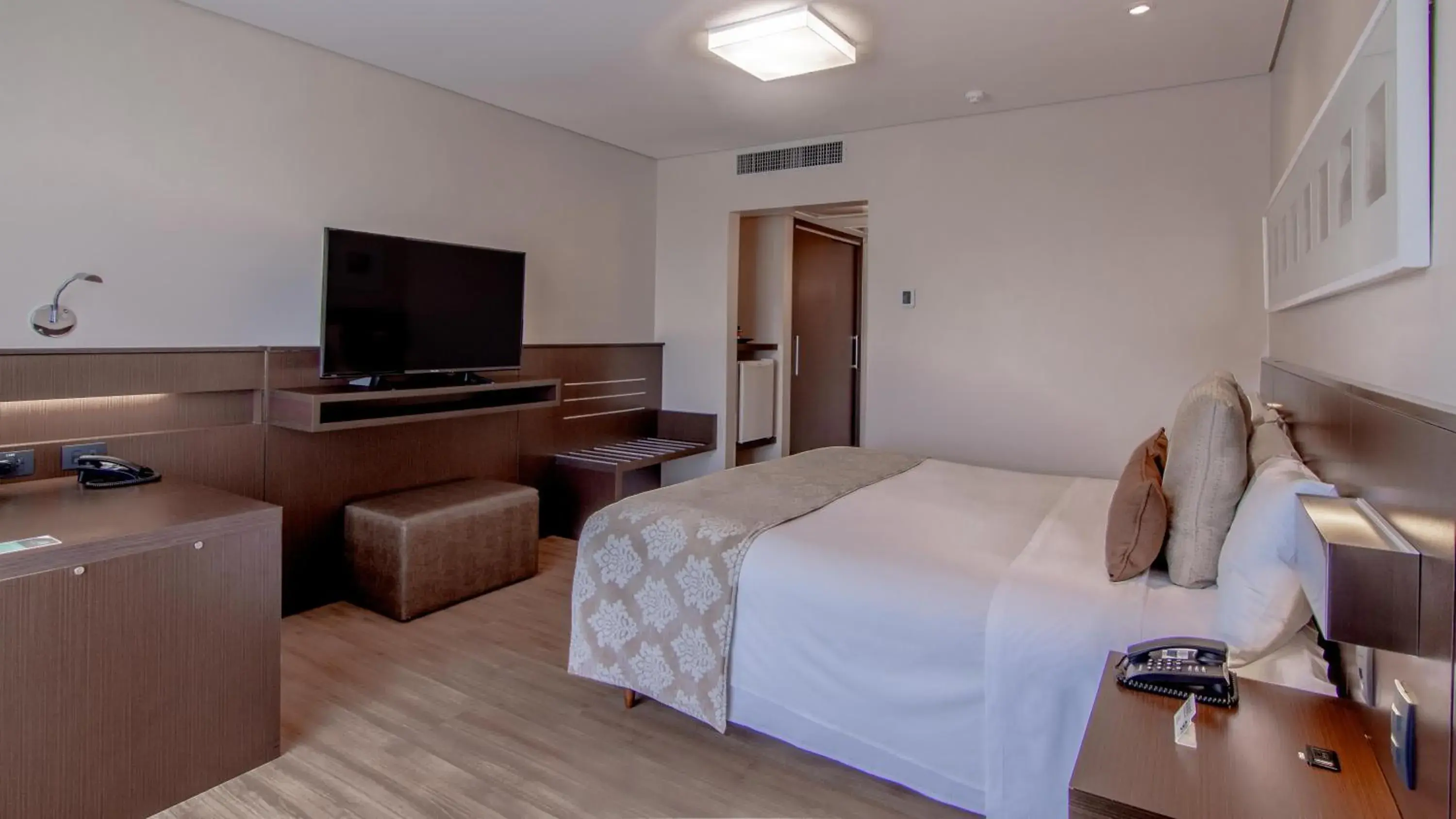 Bed in Hotel Deville Prime Porto Alegre Bed in Hotel Deville Prime Porto Alegre