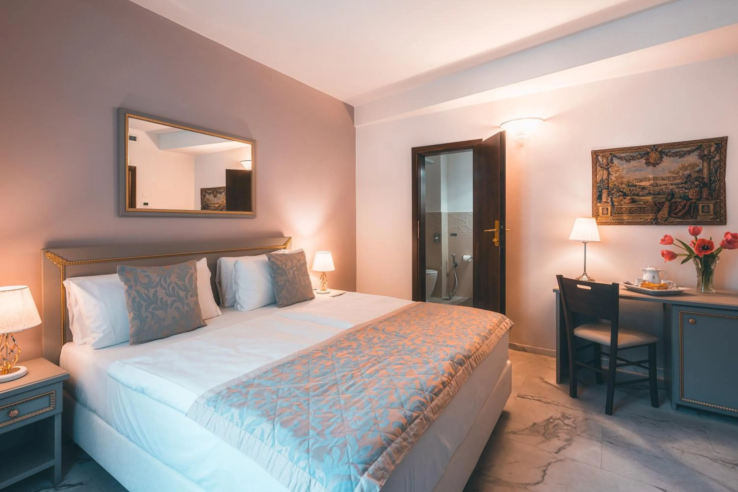 Bed in Hotel Palazzo Benci