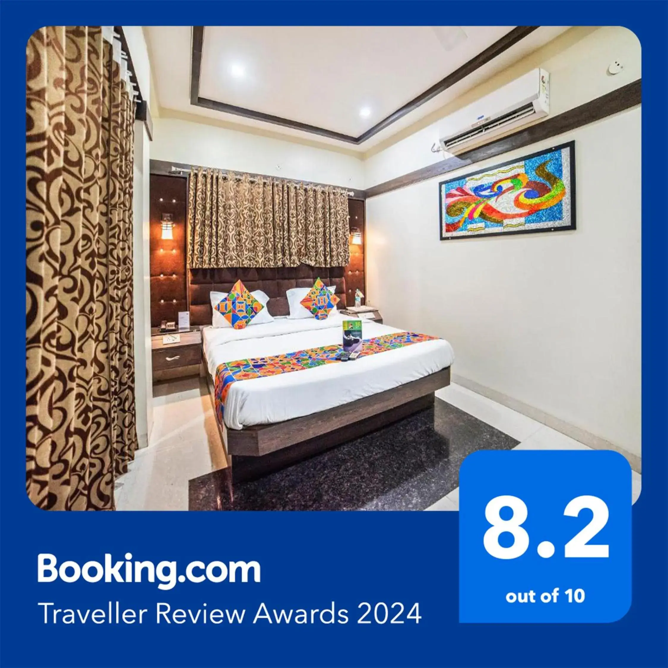 Bed in FabHotel Santoor Geeta Bhawan Square Bed in FabHotel Santoor Geeta Bhawan Square